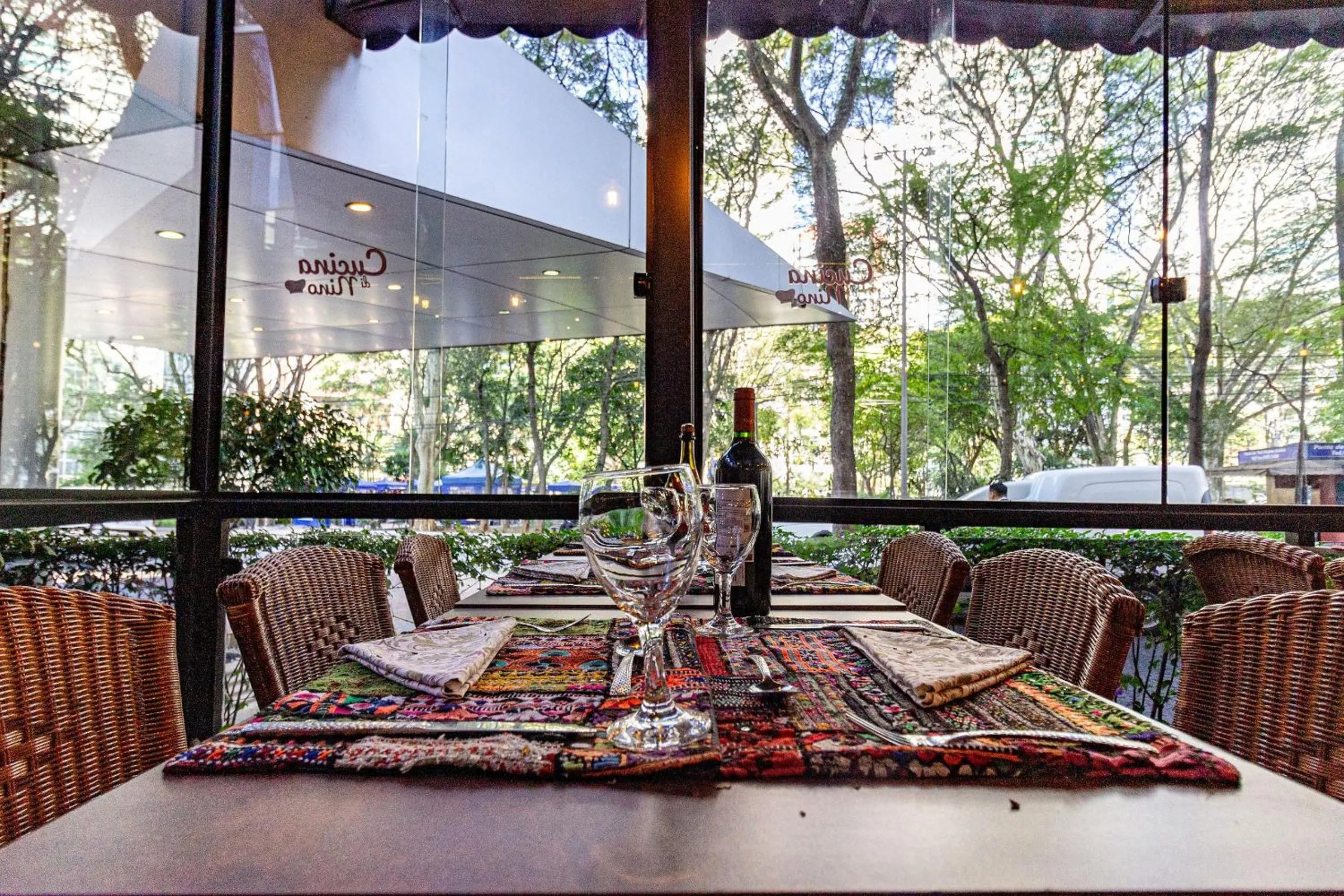 Restaurant/places to eat in Xtay São Paulo Berrini - Apartamentos completos a 7min do metrô Berrini