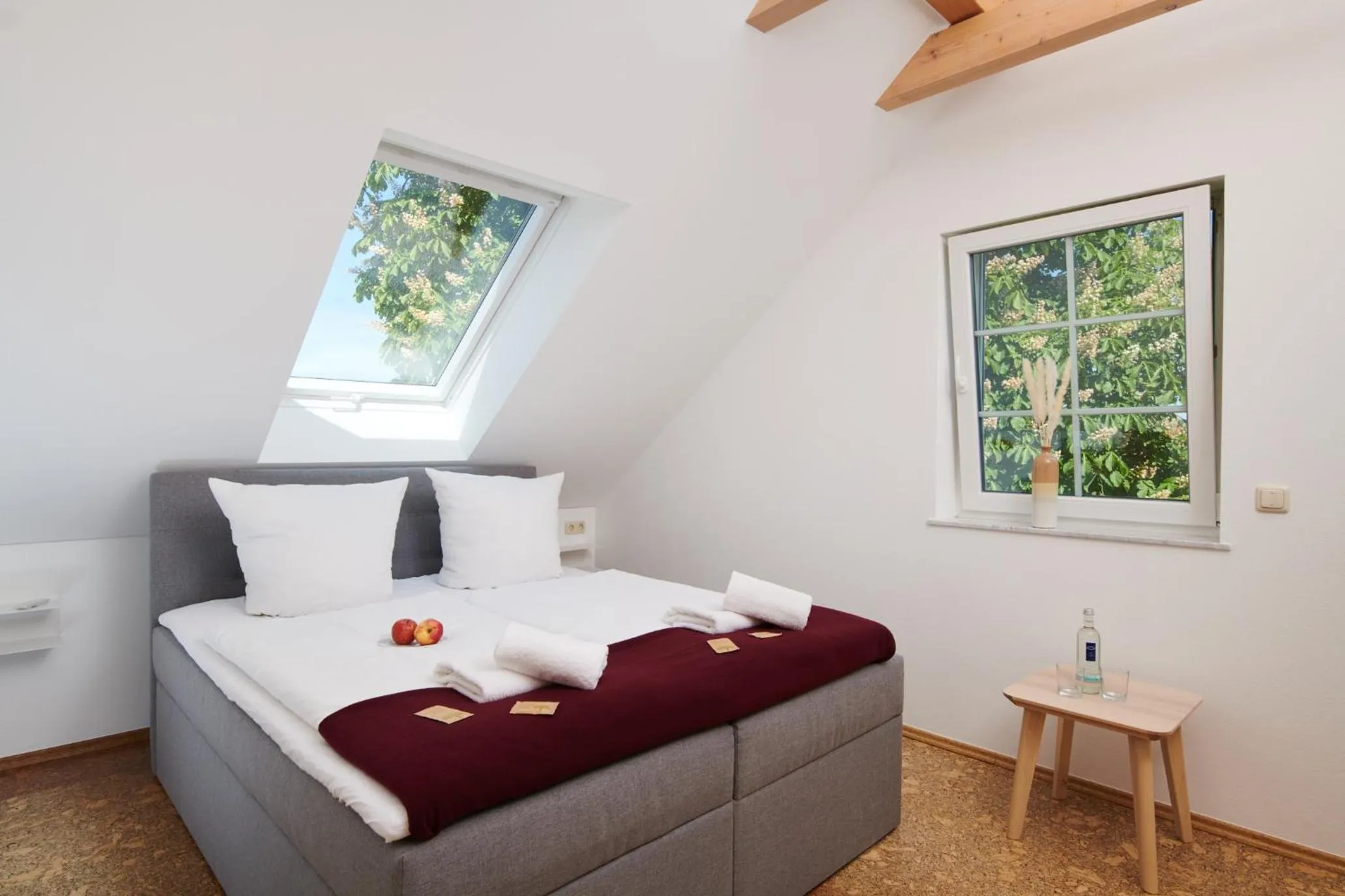 Bedroom, Bed in Laasenhof