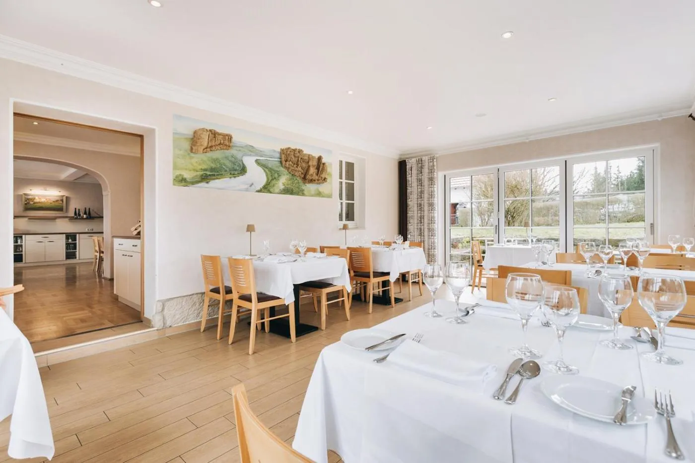 Restaurant/places to eat in Laasenhof