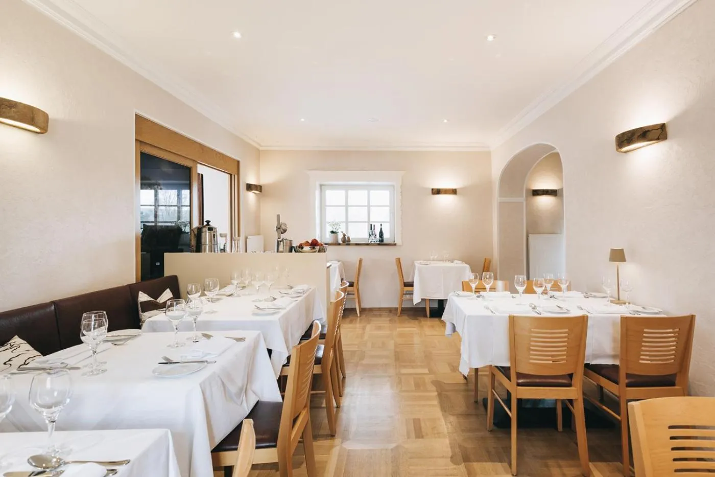 Restaurant/places to eat in Laasenhof