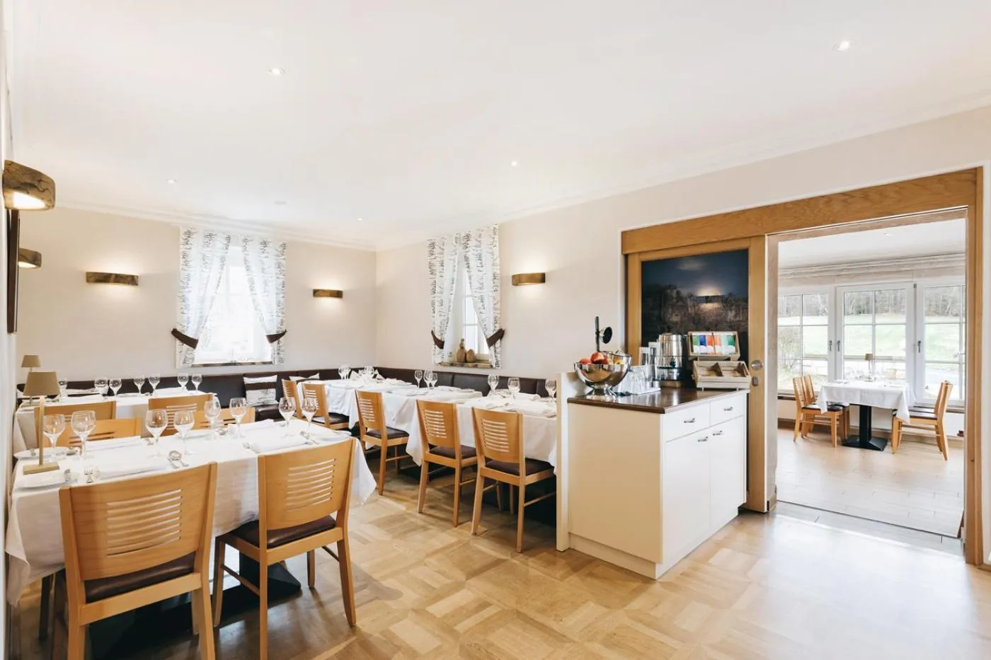 Restaurant/places to eat in Laasenhof