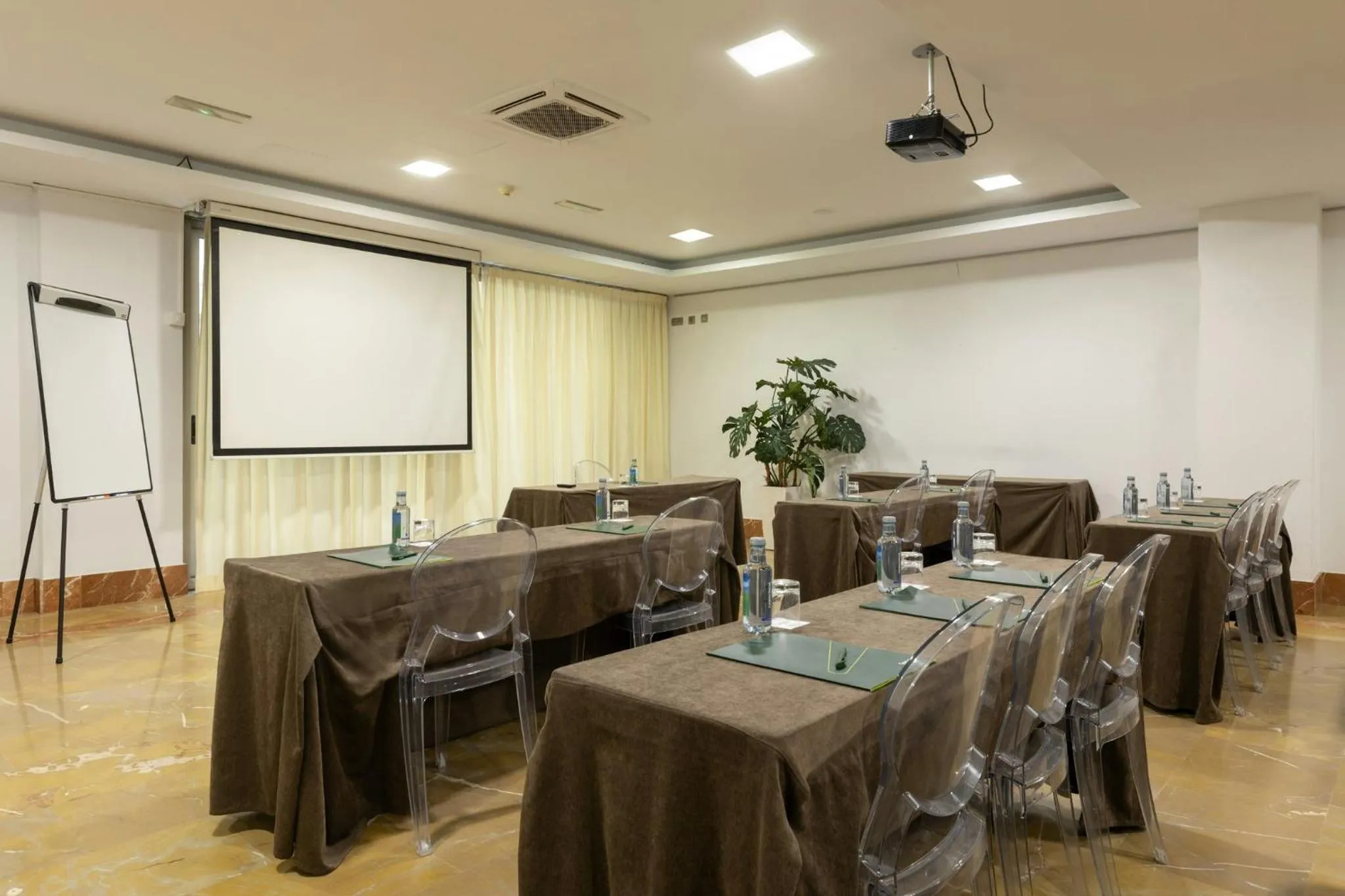 Meeting/conference room in Sercotel Kalma Sitges