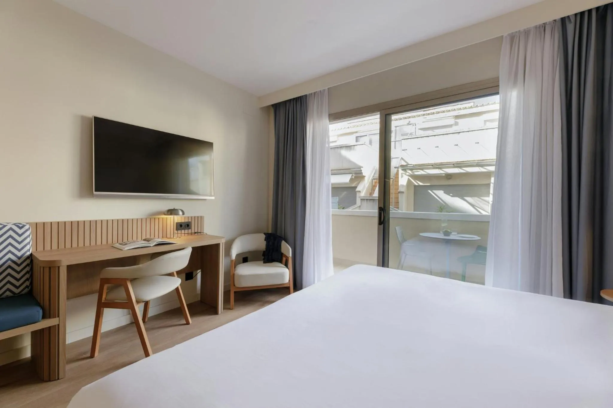 Bedroom, Bed in Sercotel Kalma Sitges