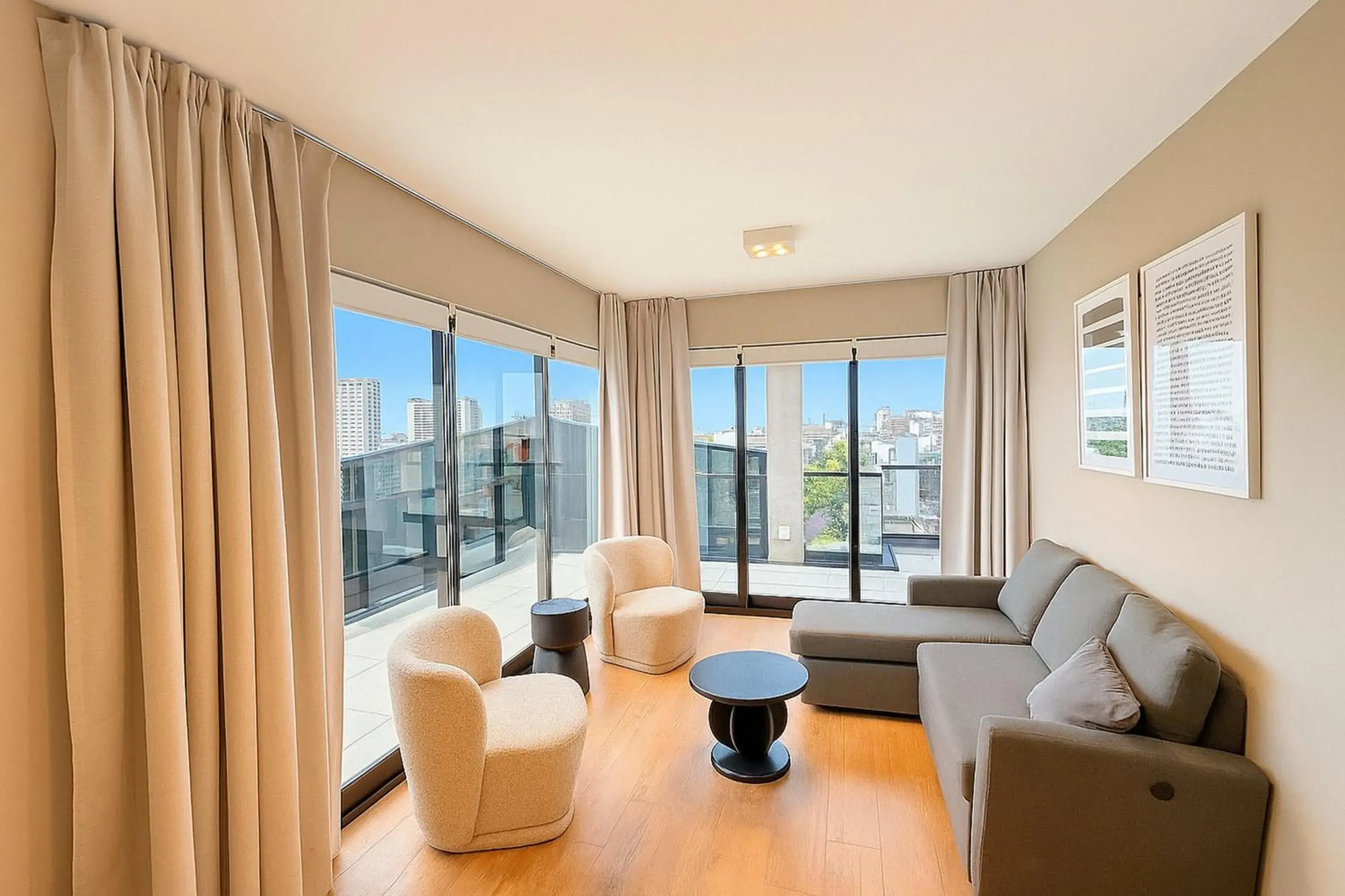 Two-Bedroom Deluxe Apartment with Balcony in Live Soho Boutique Apartments Belgrano Two-Bedroom Deluxe Apartment with Balcony in Live Soho Boutique Apartments Belgrano