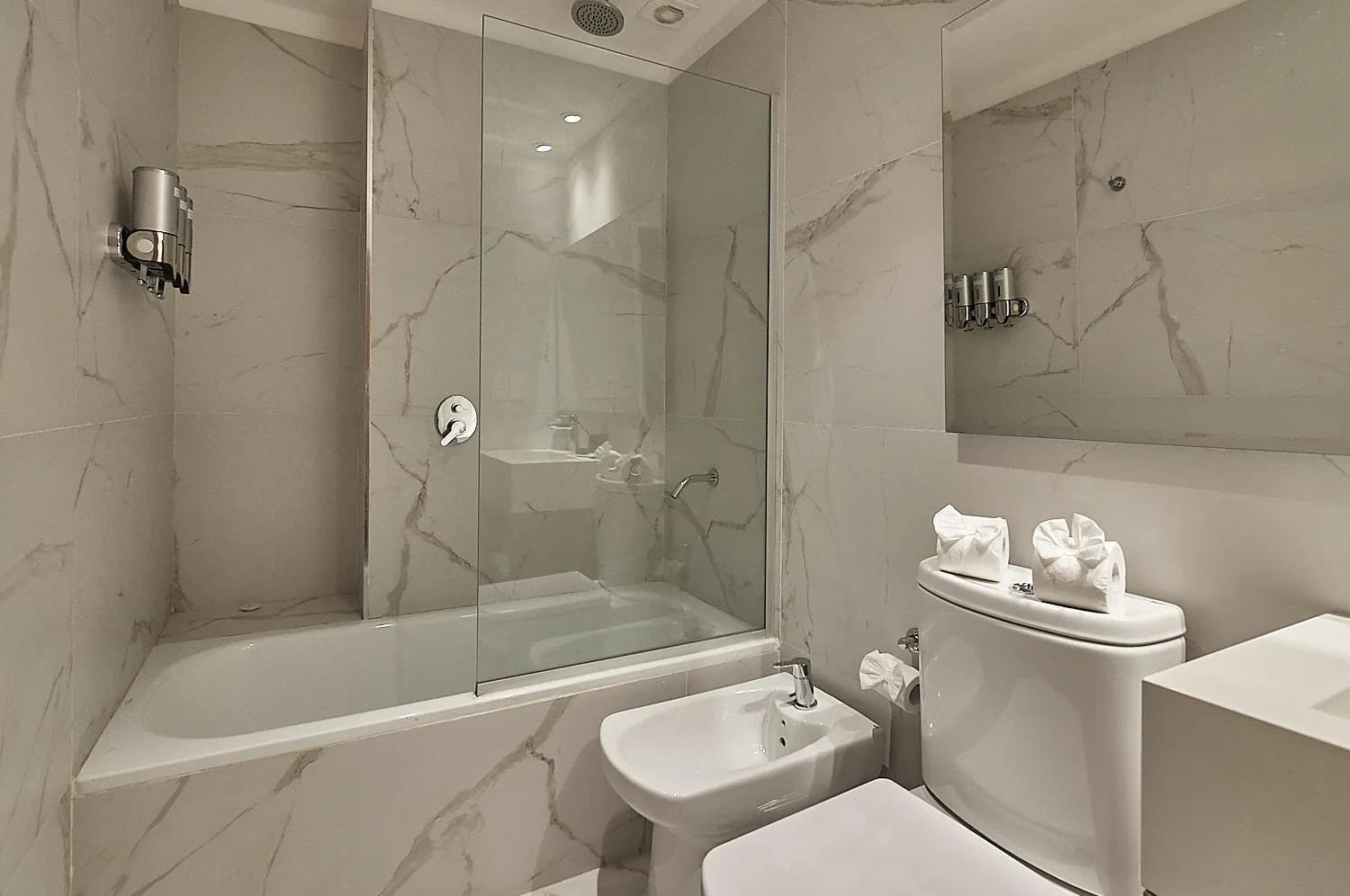 Shower in Live Soho Boutique Apartments Belgrano