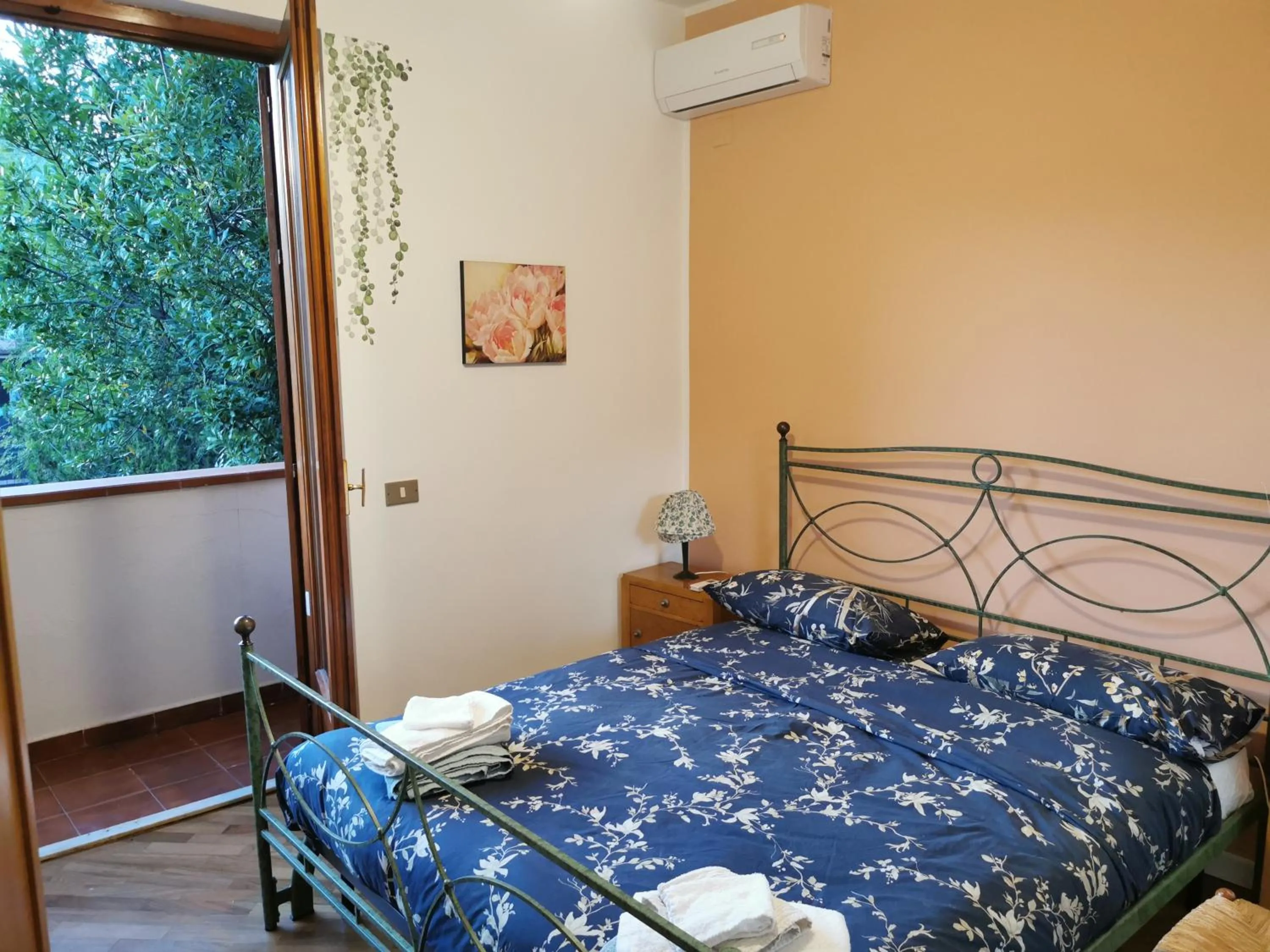 Bed in Villa Iris - Mondello