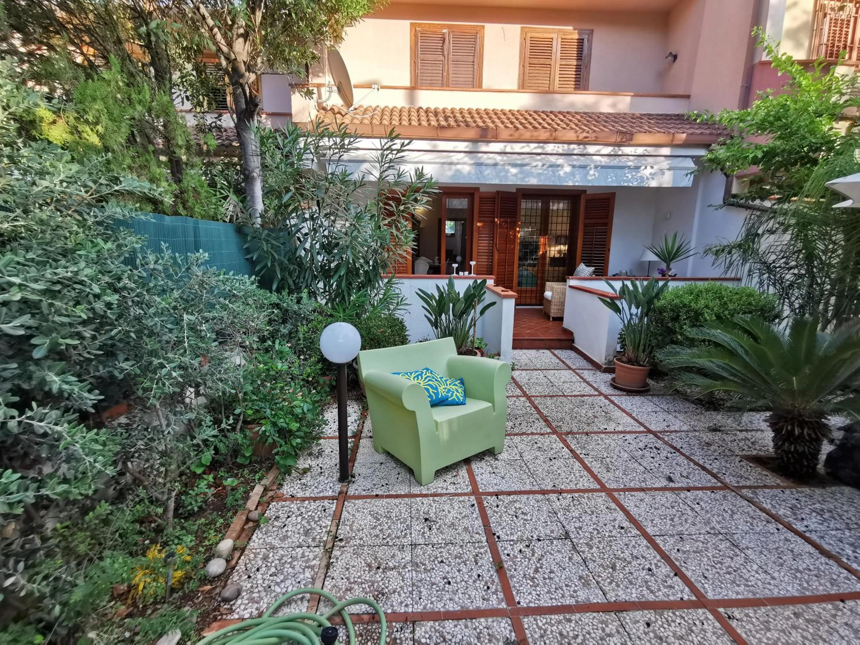 Property building in Villa Iris - Mondello
