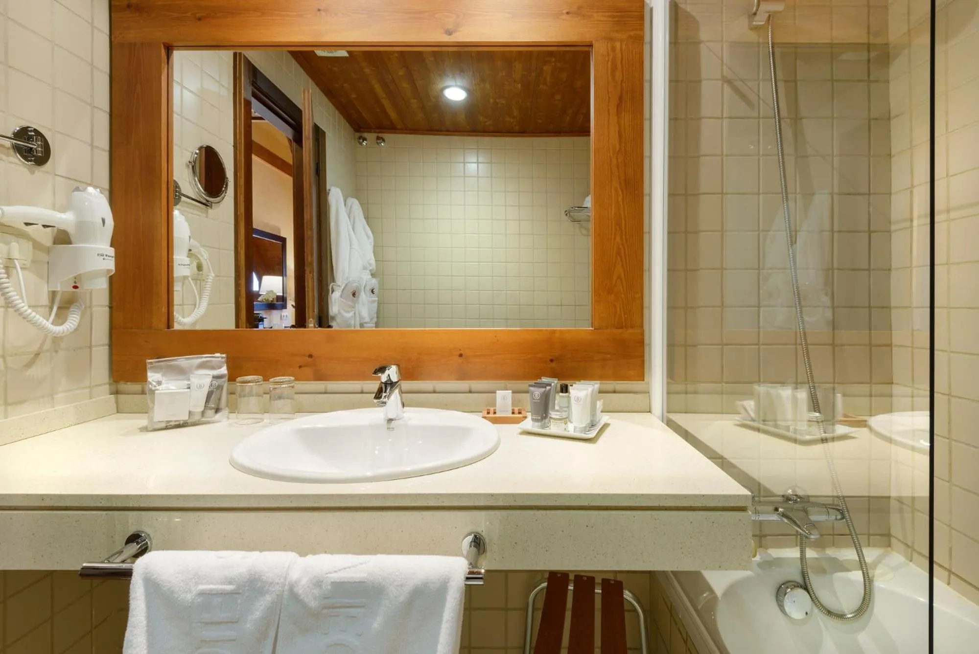 Bathroom in Hotel Saliecho