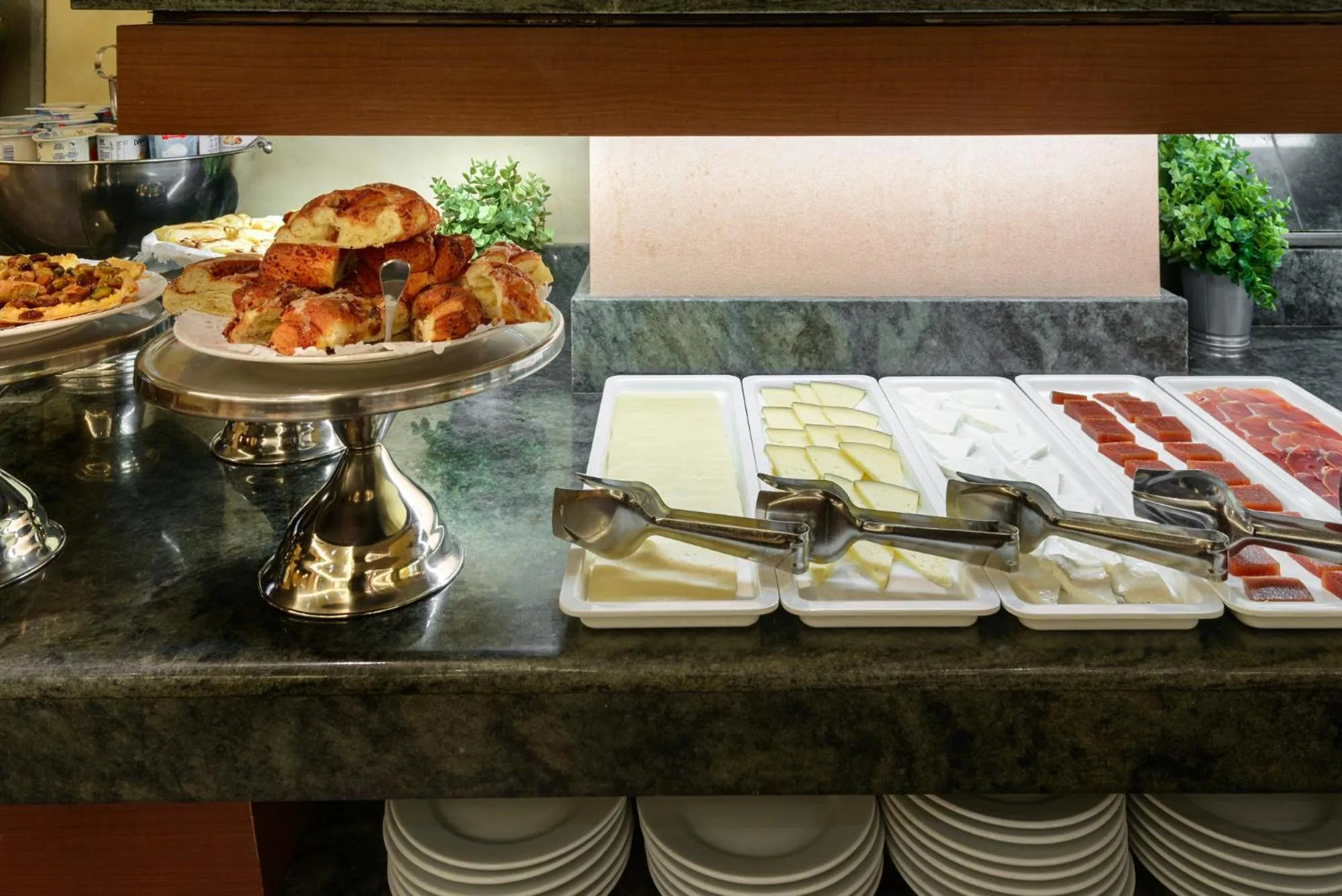 Breakfast in Hotel Saliecho