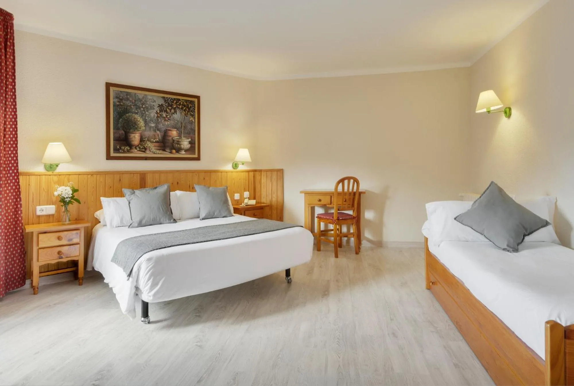 Photo of the whole room, Bed in Hotel Nievesol