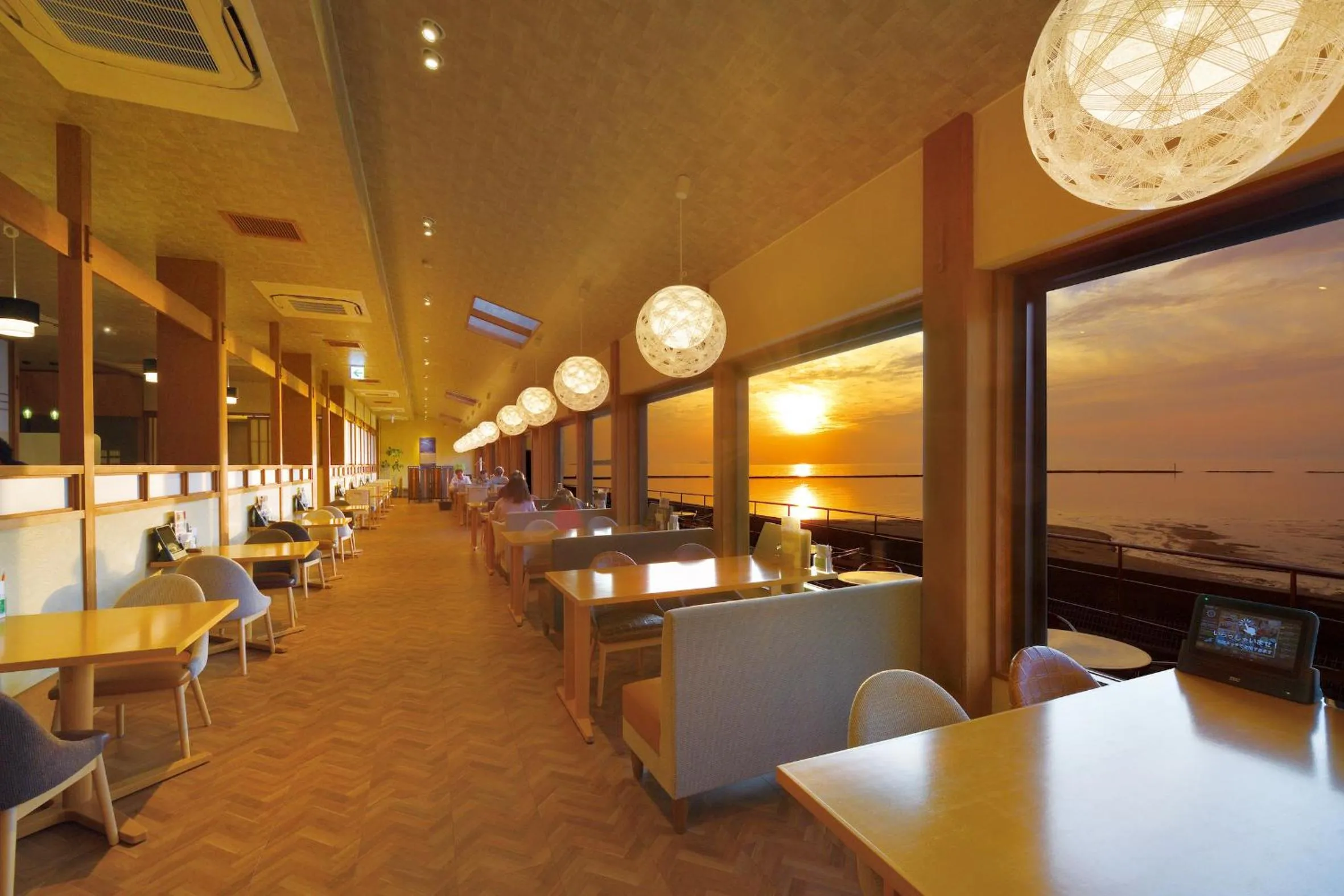 Restaurant/places to eat in GLAMPREMIER Setouchi