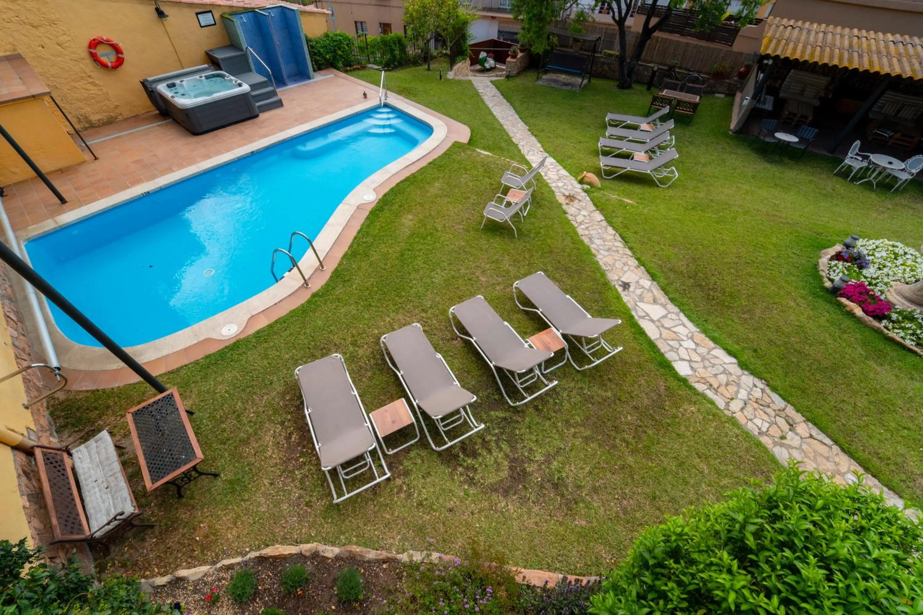 Swimming pool in Hotel Sant Joan