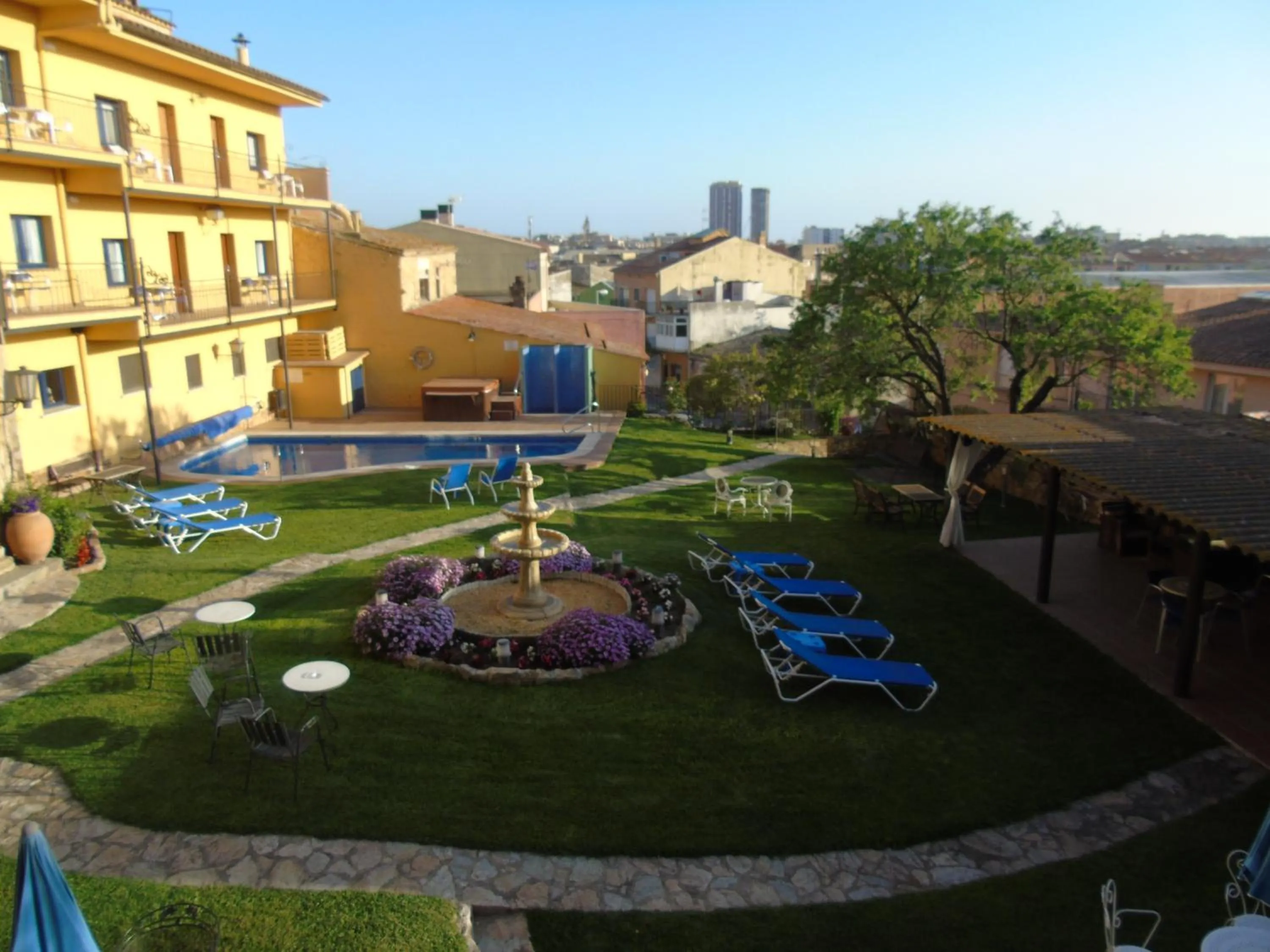 Garden view in Hotel Sant Joan