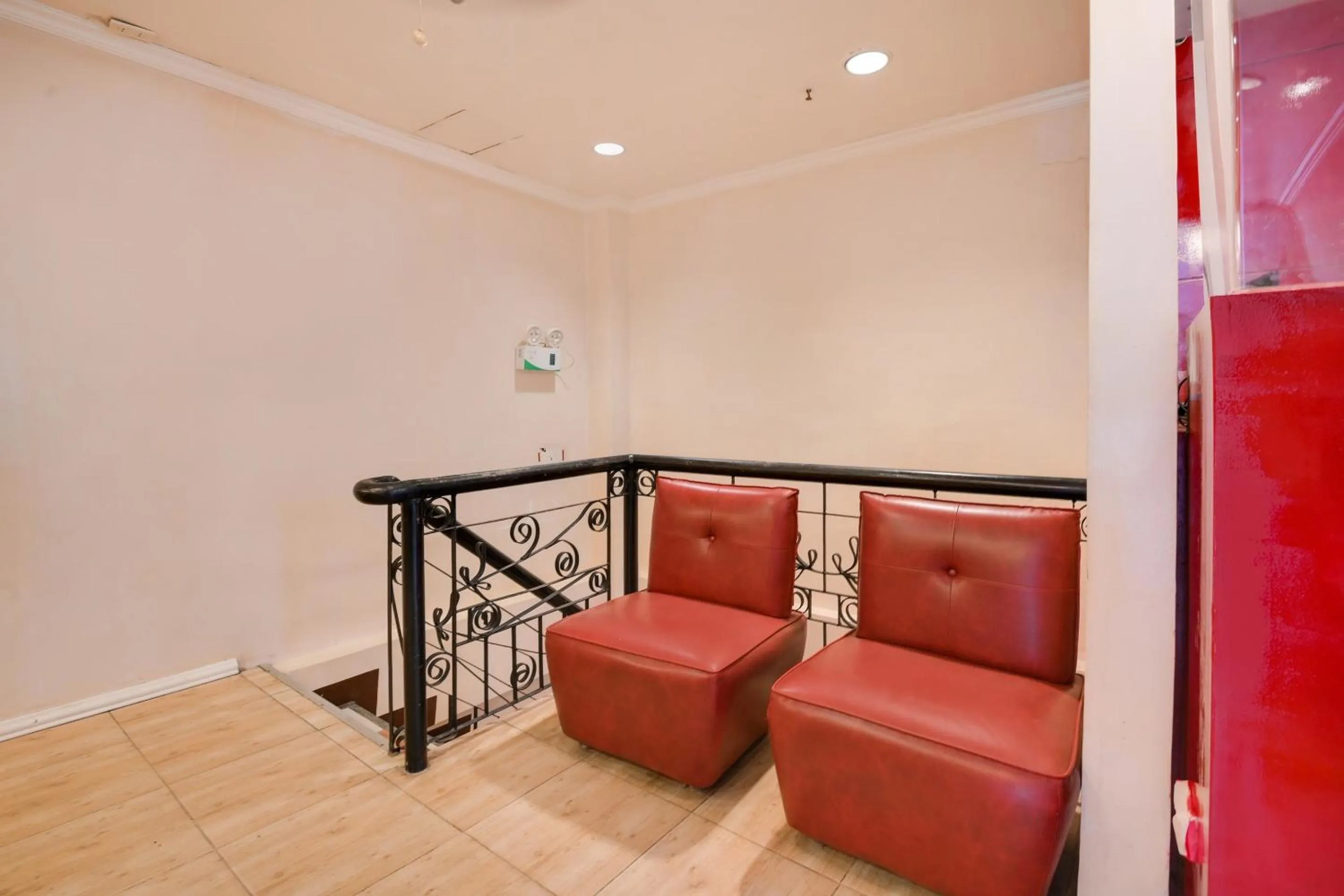 Lobby or reception in OYO 912 Fb Suites