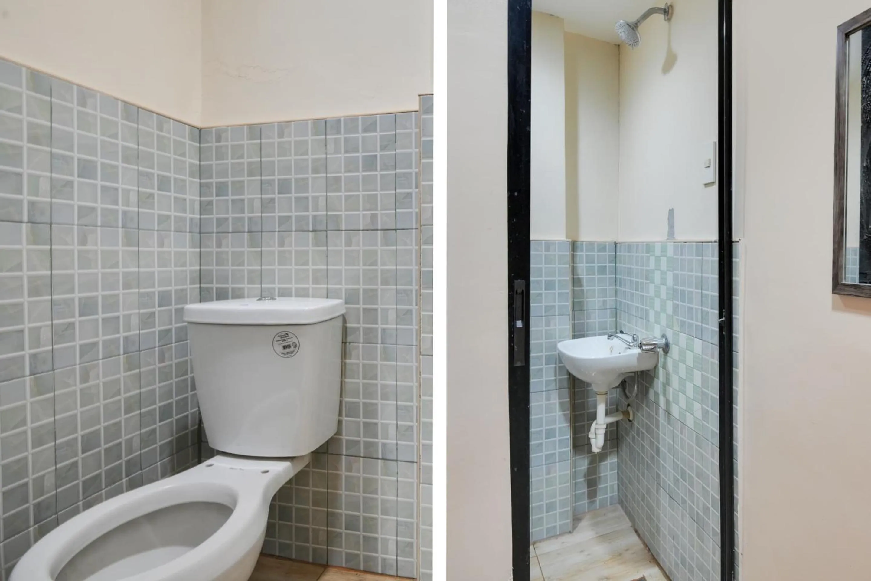 Bathroom in OYO 912 Fb Suites