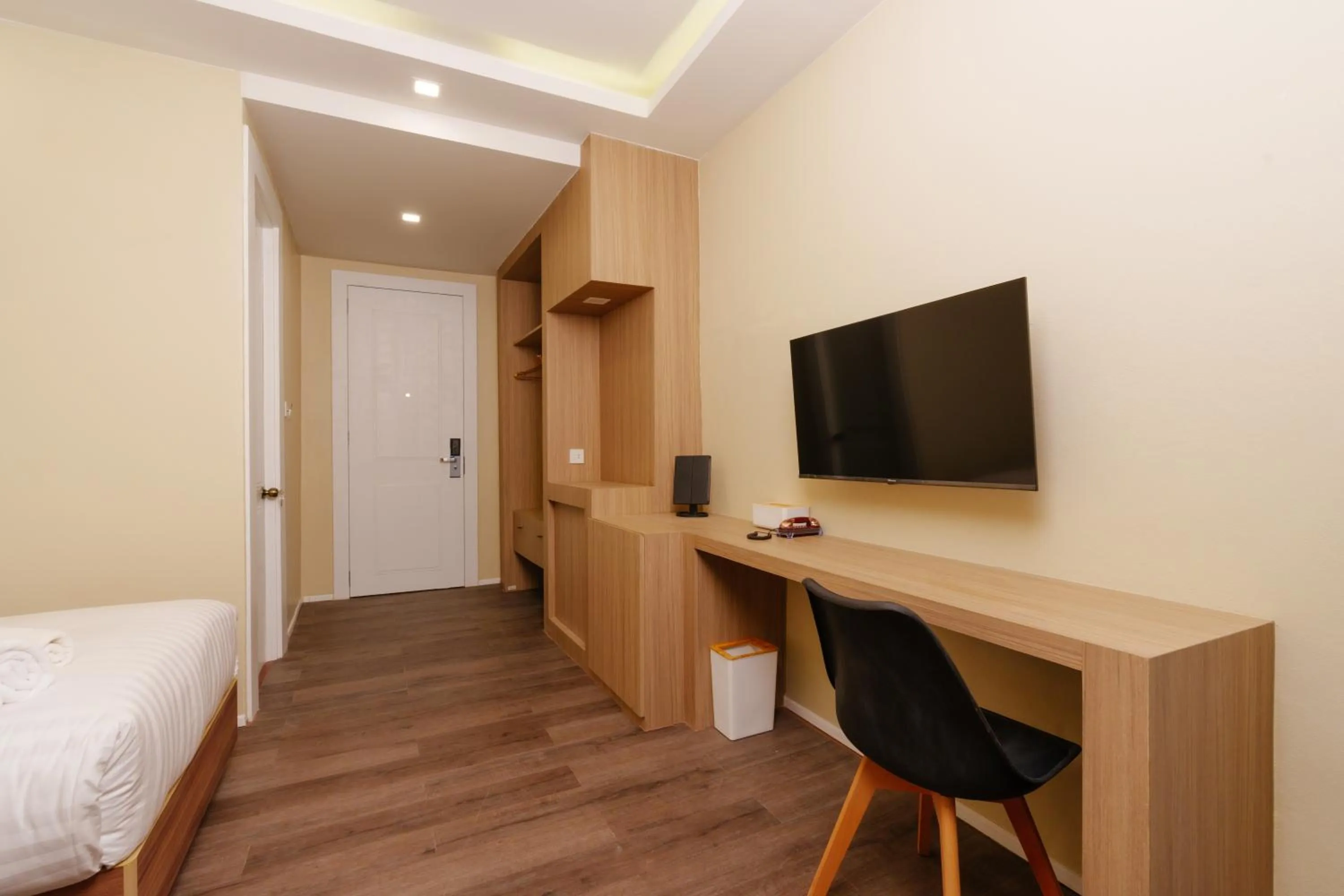 Bedroom in Calinton Hotel