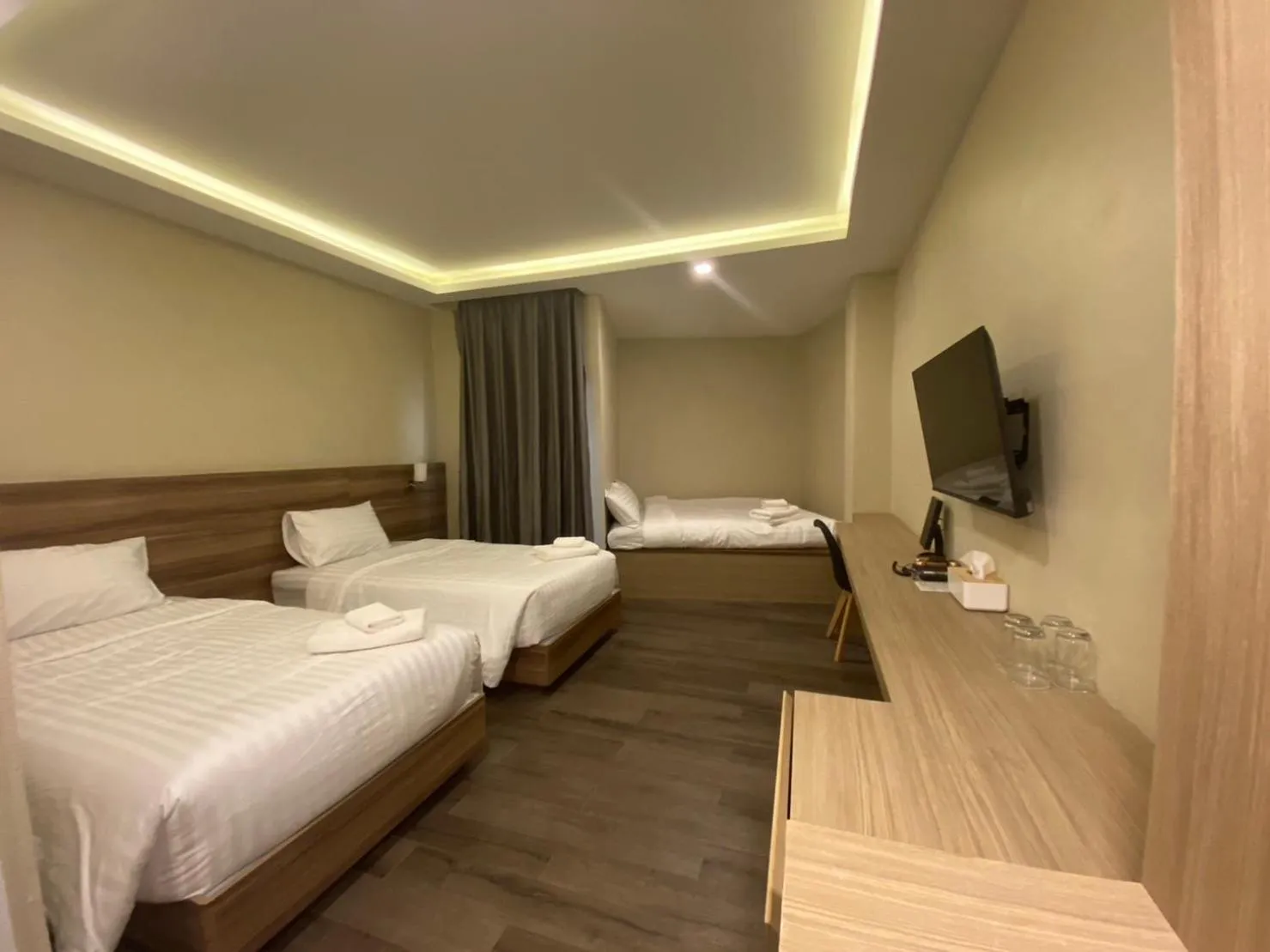 Bedroom in Calinton Hotel