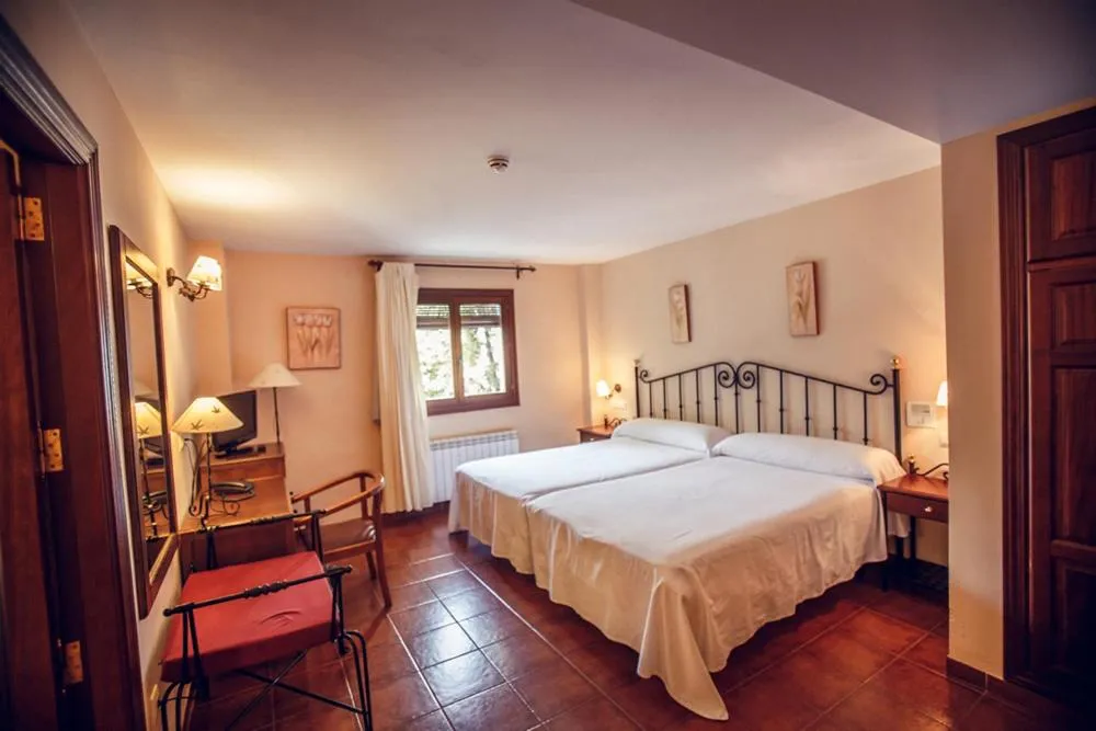 Photo of the whole room, Bed in Finca Los Llanos