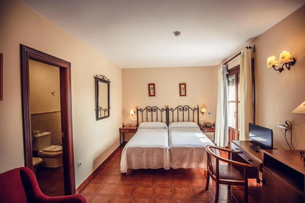 Photo of the whole room, Bed in Finca Los Llanos