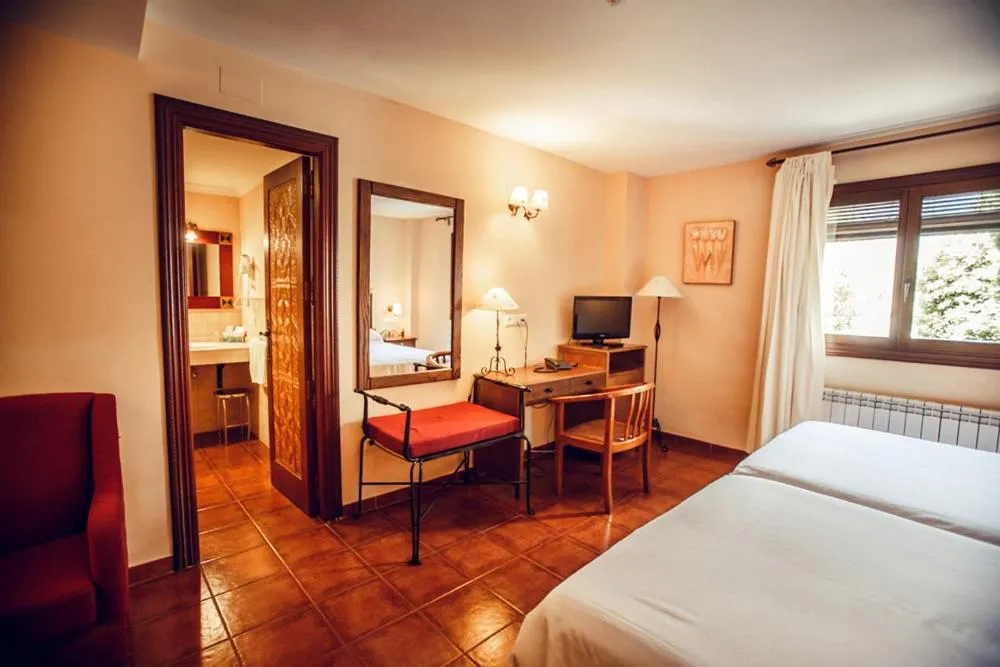 Photo of the whole room, Bed in Finca Los Llanos