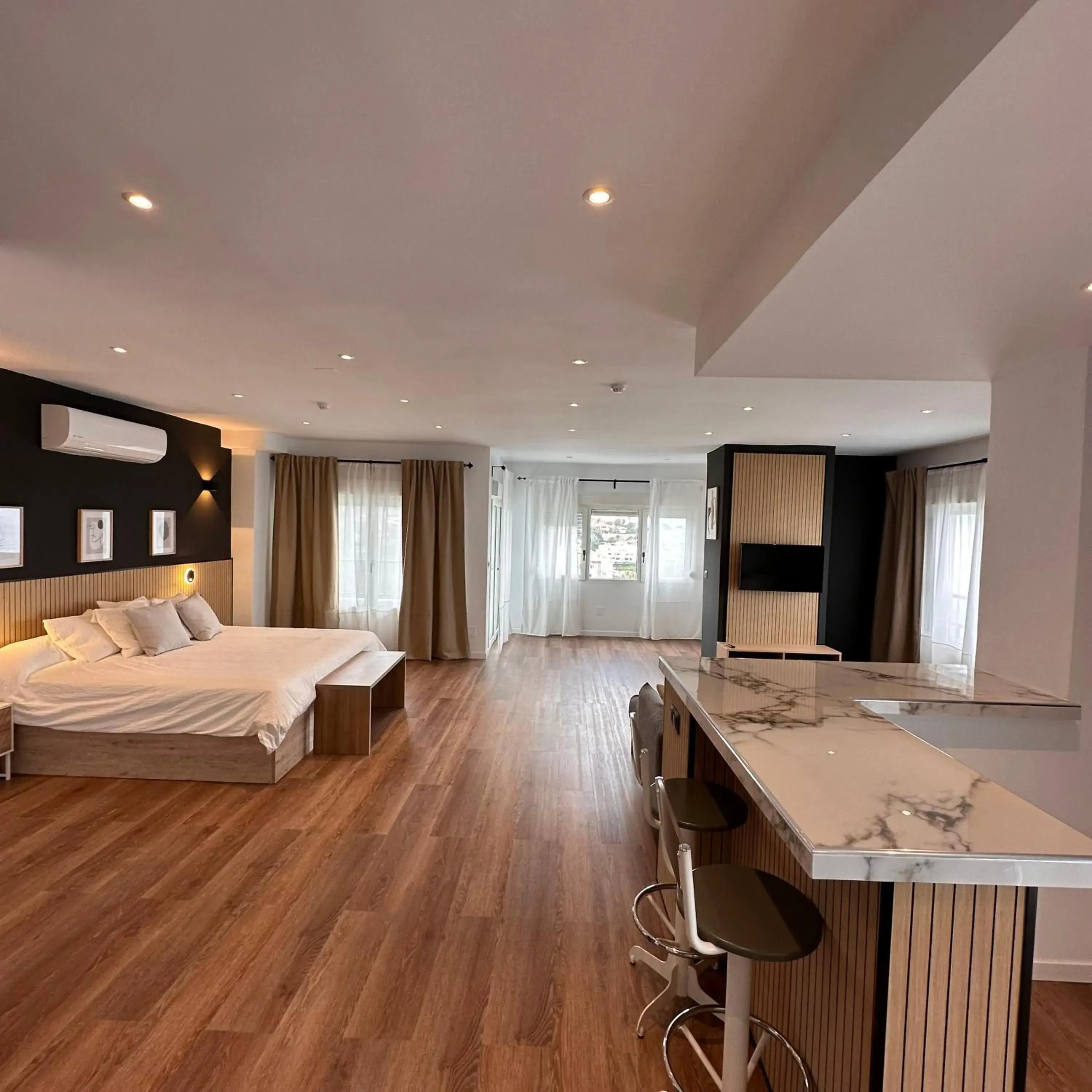 Bed in First Flatotel International Bed in First Flatotel International