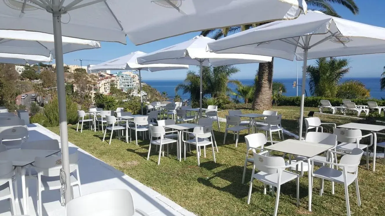 Restaurant/places to eat in First Flatotel International Restaurant/places to eat in First Flatotel International