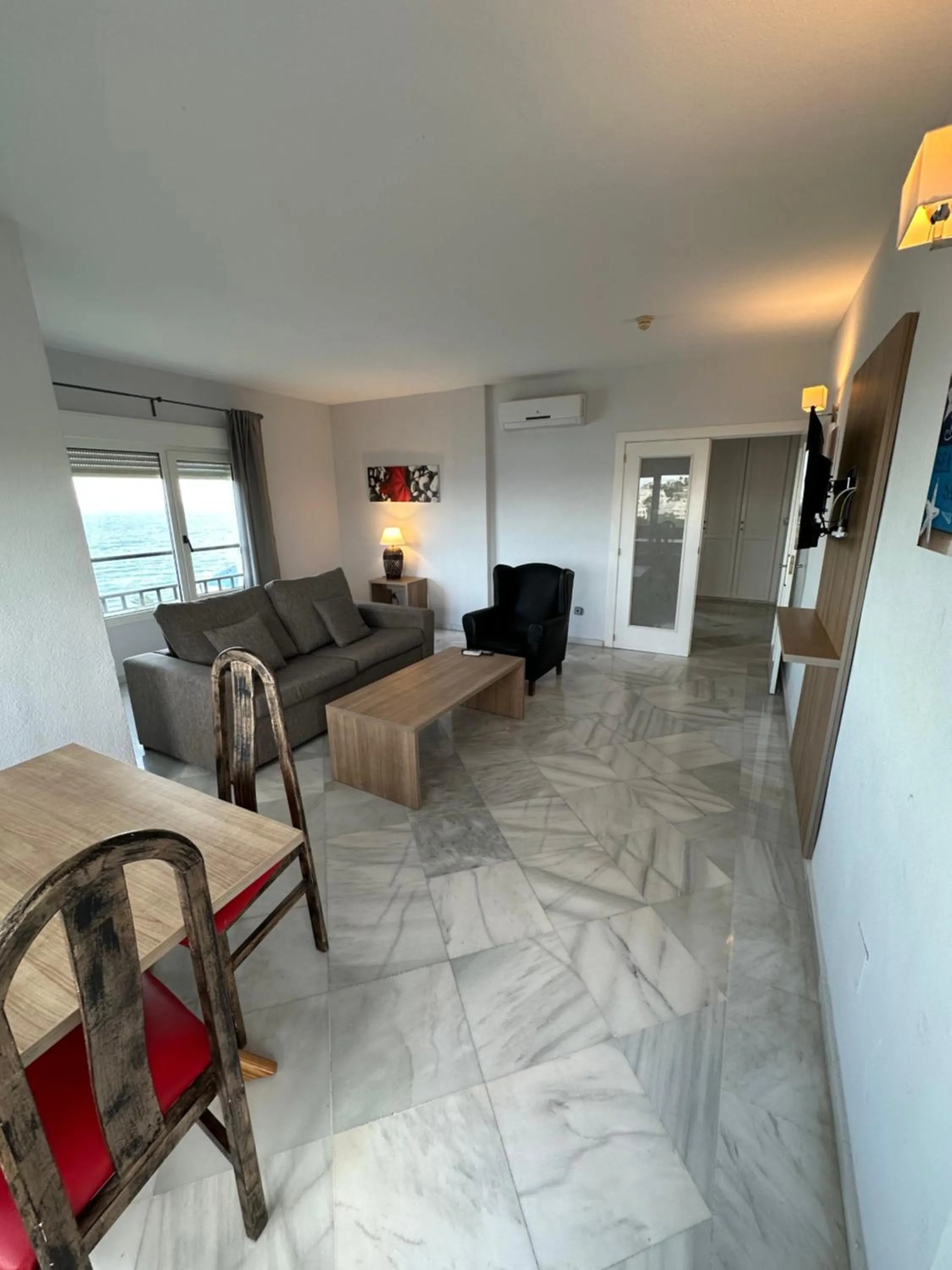 TV and multimedia in First Flatotel International