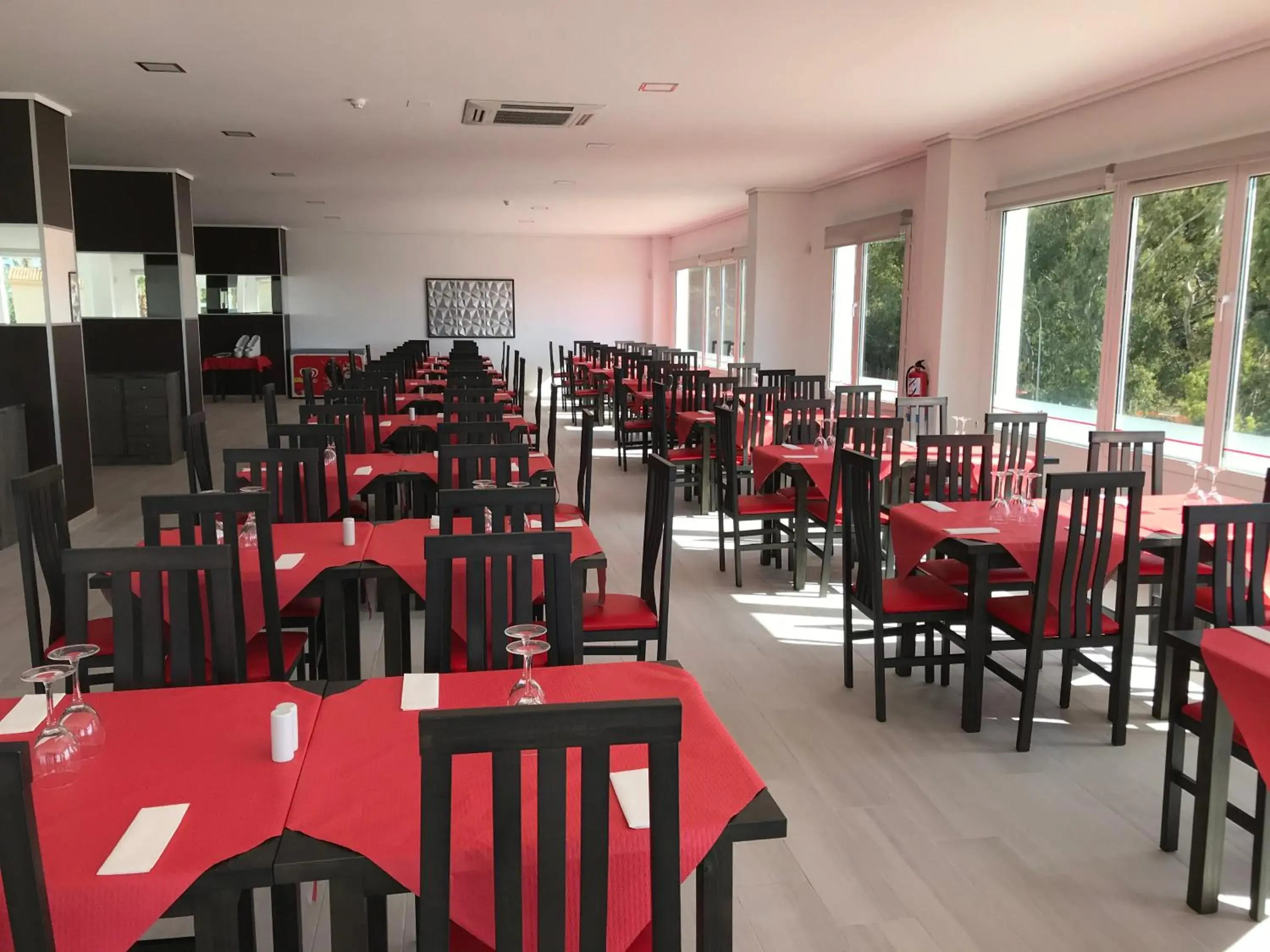 Restaurant/places to eat in First Flatotel International Restaurant/places to eat in First Flatotel International