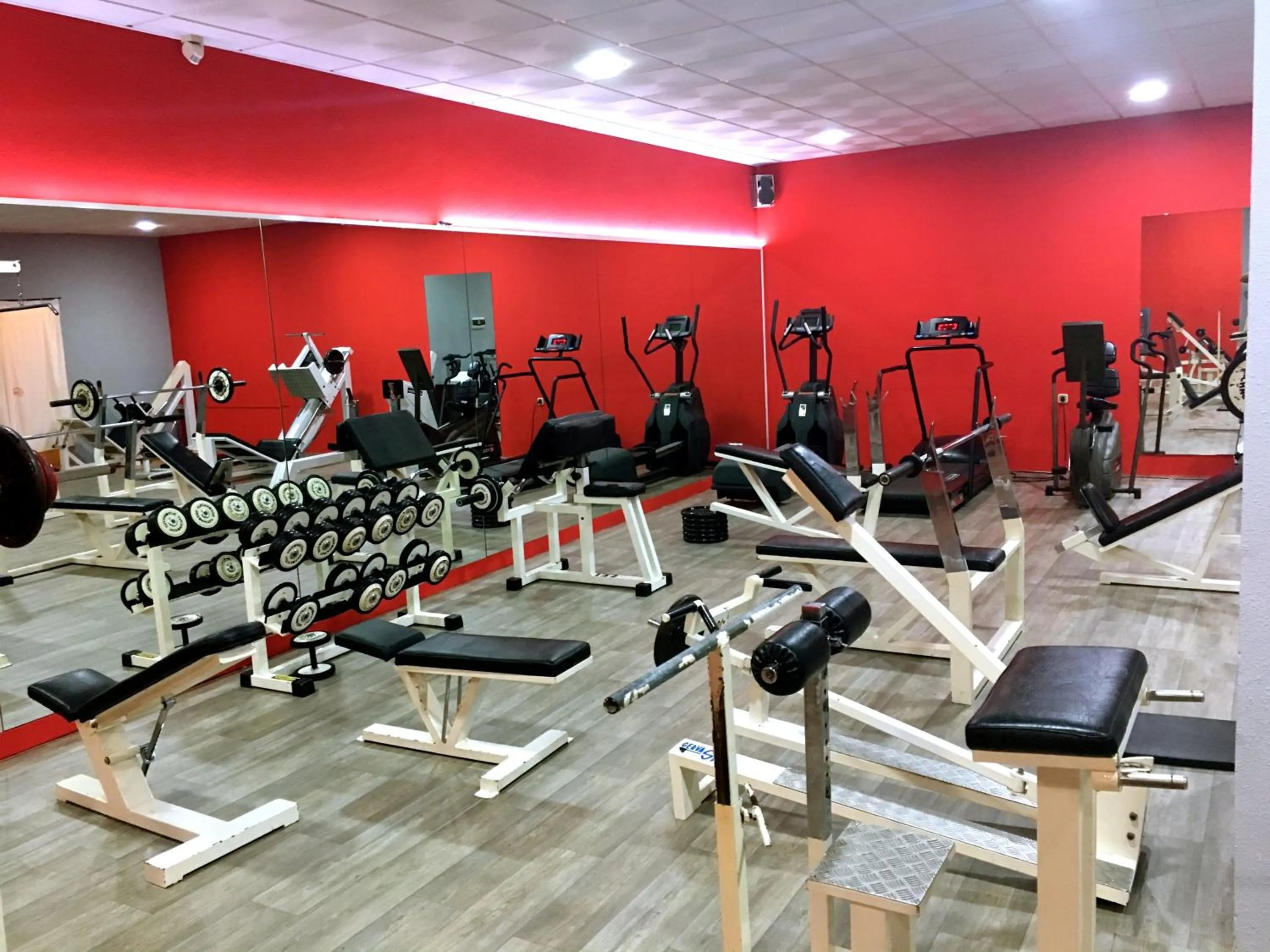 Fitness centre/facilities in First Flatotel International