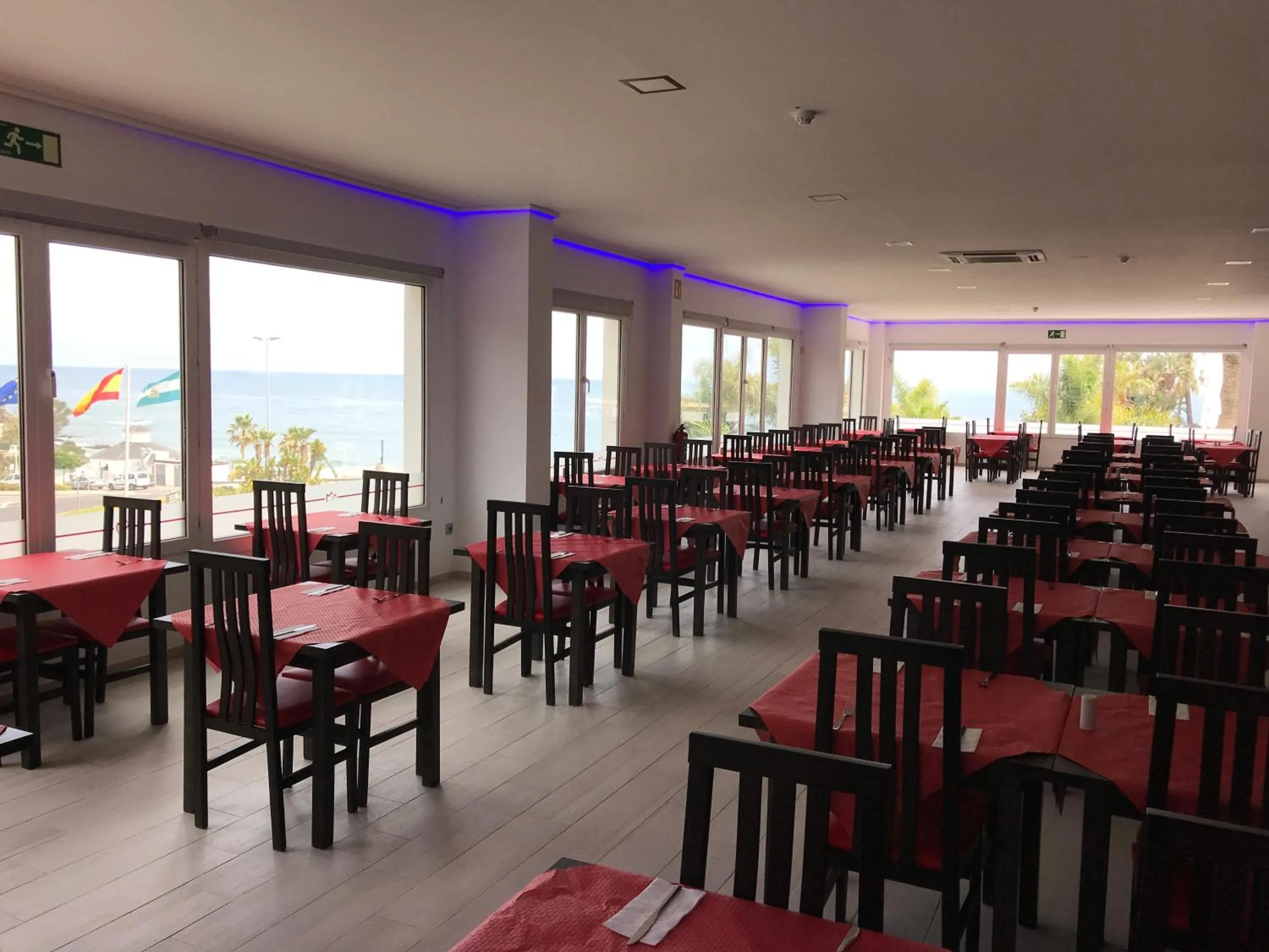 Restaurant/places to eat in First Flatotel International