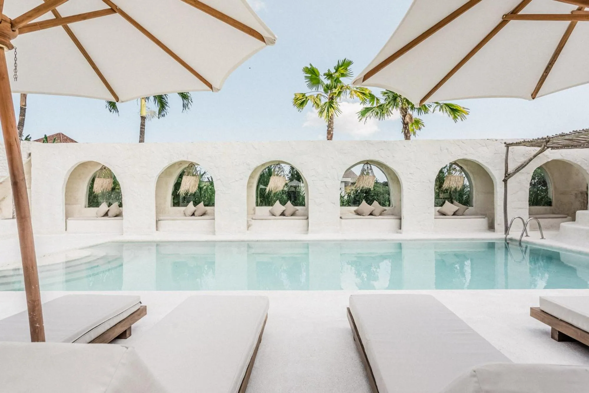 Swimming pool in Hotel Sages