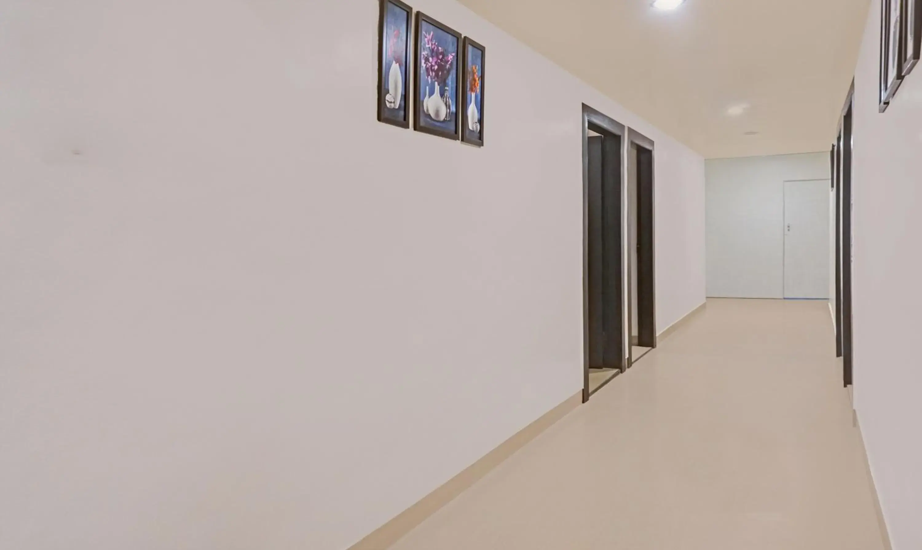 Lobby or reception in Itsy Hotels Crown Inn Lobby or reception in Itsy Hotels Crown Inn