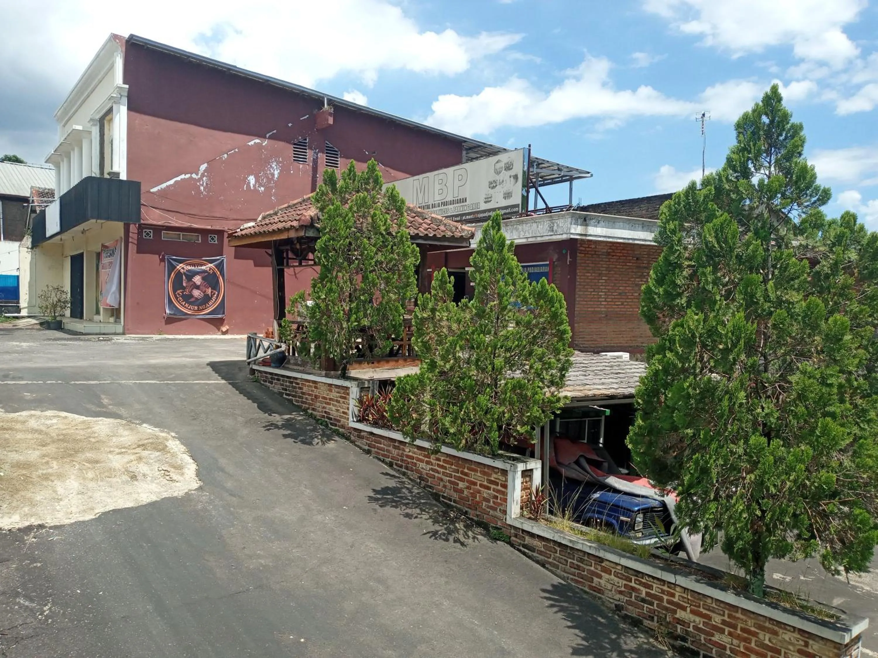 Property building in Urbanview Hotel Rio Life House Cianjur by RedDoorz