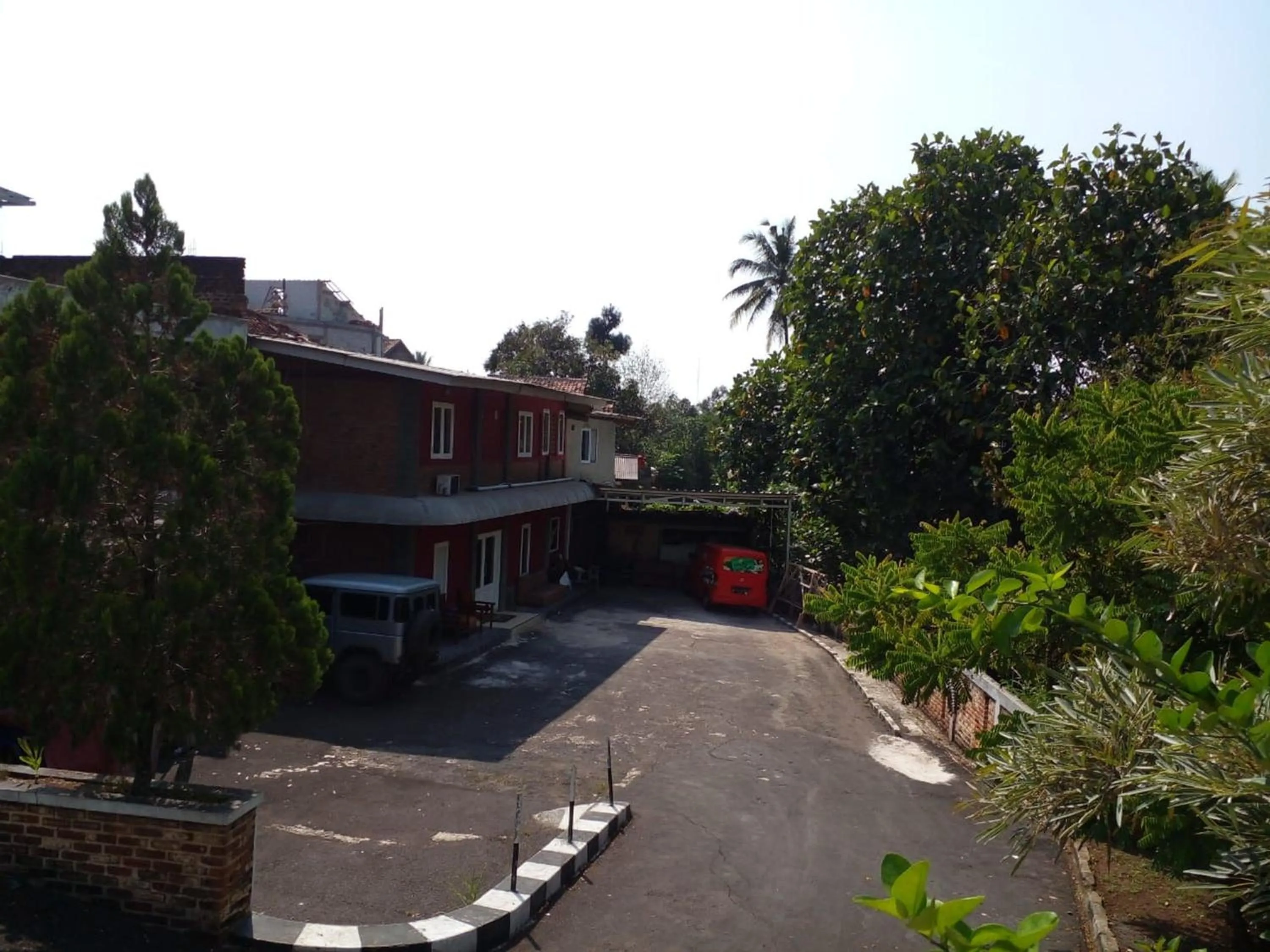 Property building in Urbanview Hotel Rio Life House Cianjur by RedDoorz