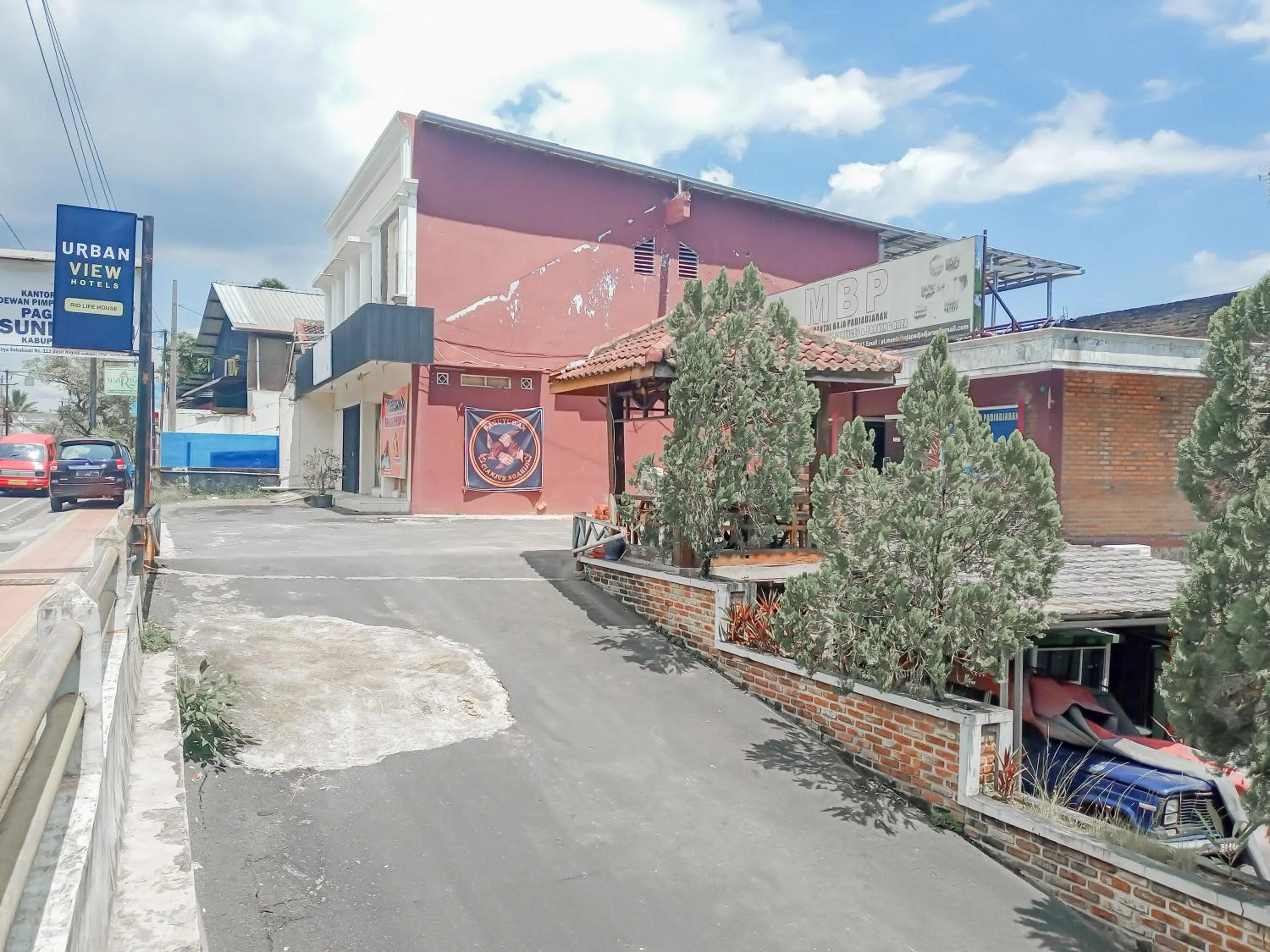 Property building in Urbanview Hotel Rio Life House Cianjur by RedDoorz