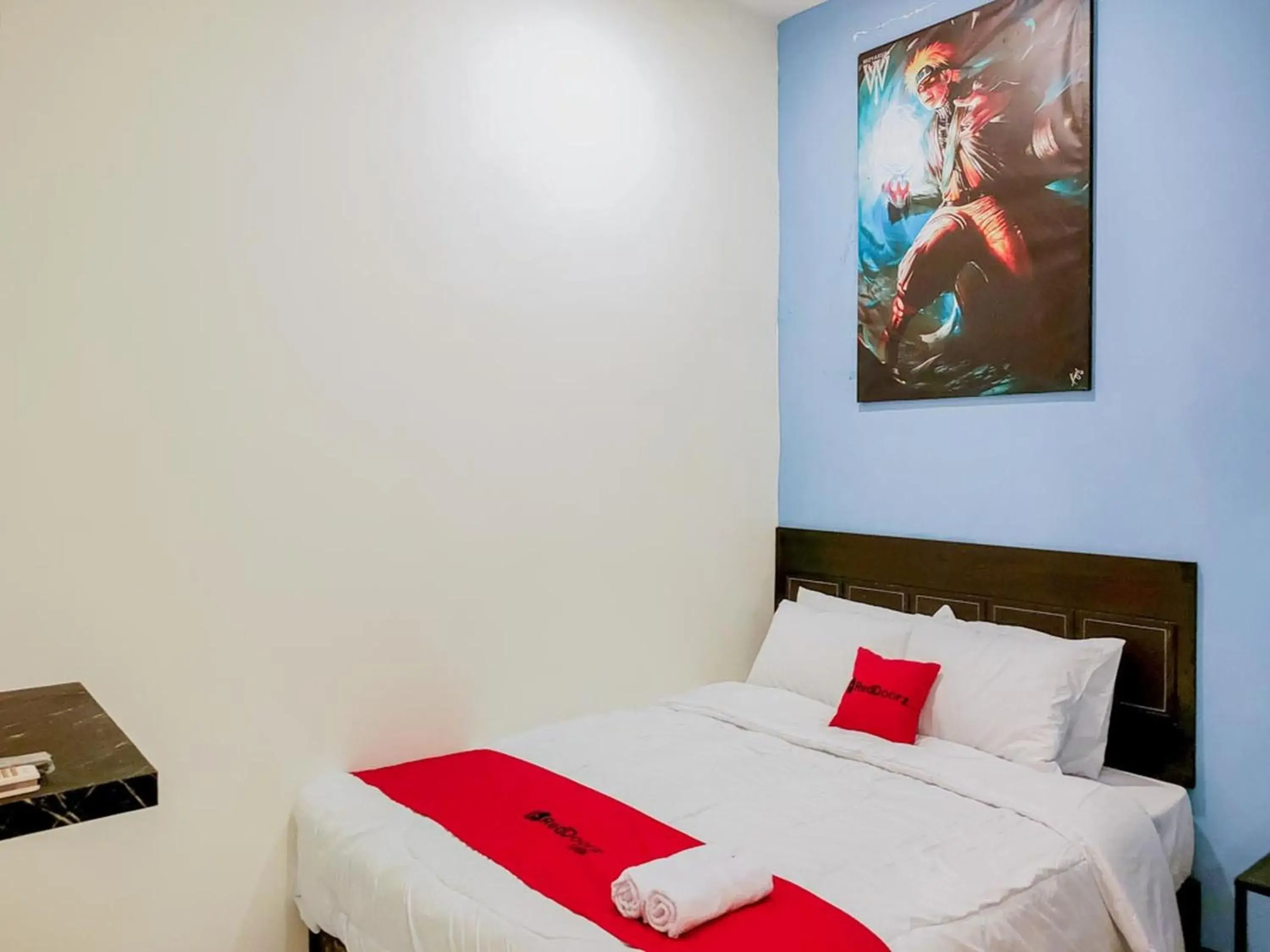 Bedroom, Bed in RedDoorz near Mayapada Hospital Surabaya Bedroom, Bed in RedDoorz near Mayapada Hospital Surabaya