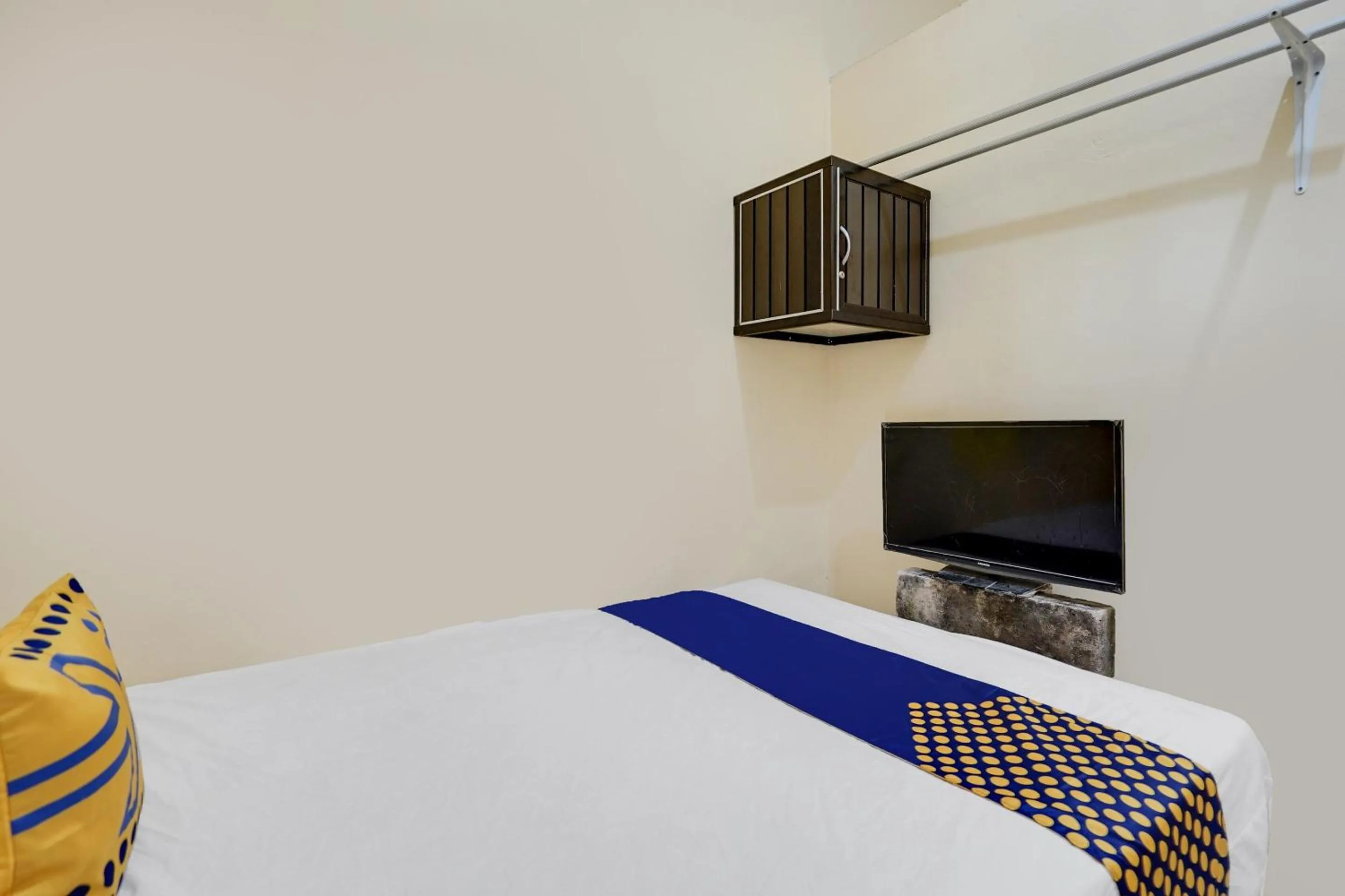 Bedroom, Bed in Hotel O Kost 2 Putra Syariah