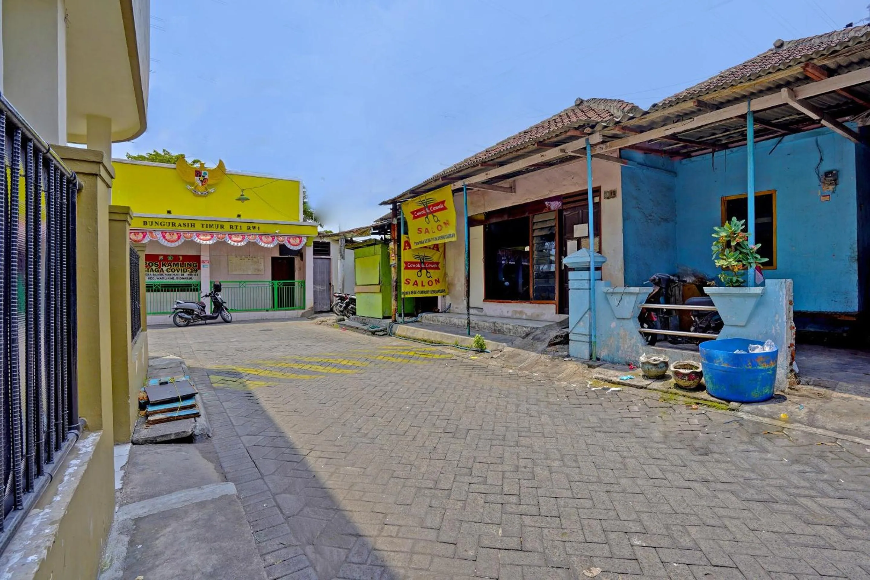Facade/entrance in Hotel O B41m Residence Syariah
