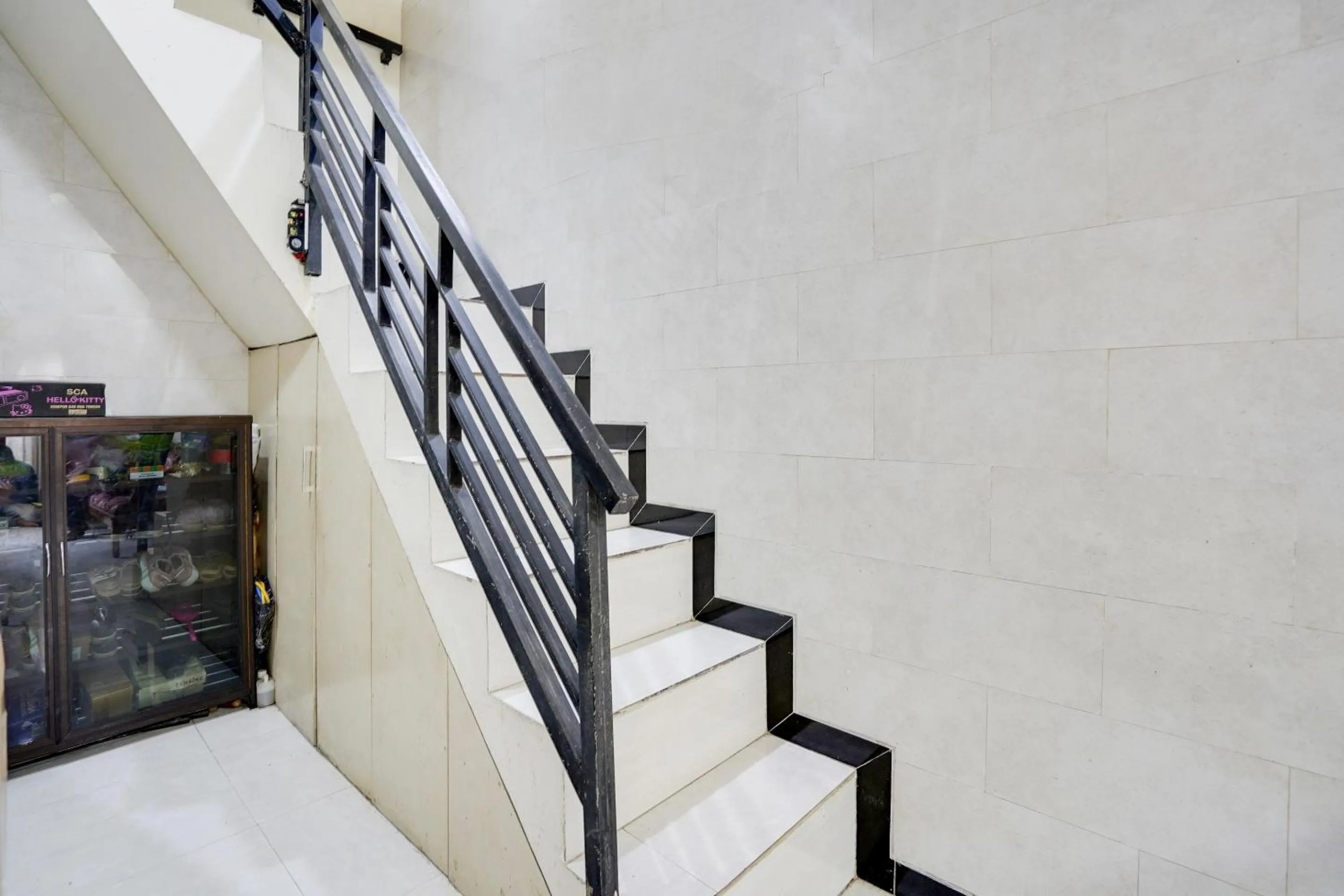 Lobby or reception in OYO Life 91893 Kost Jeje Syariah