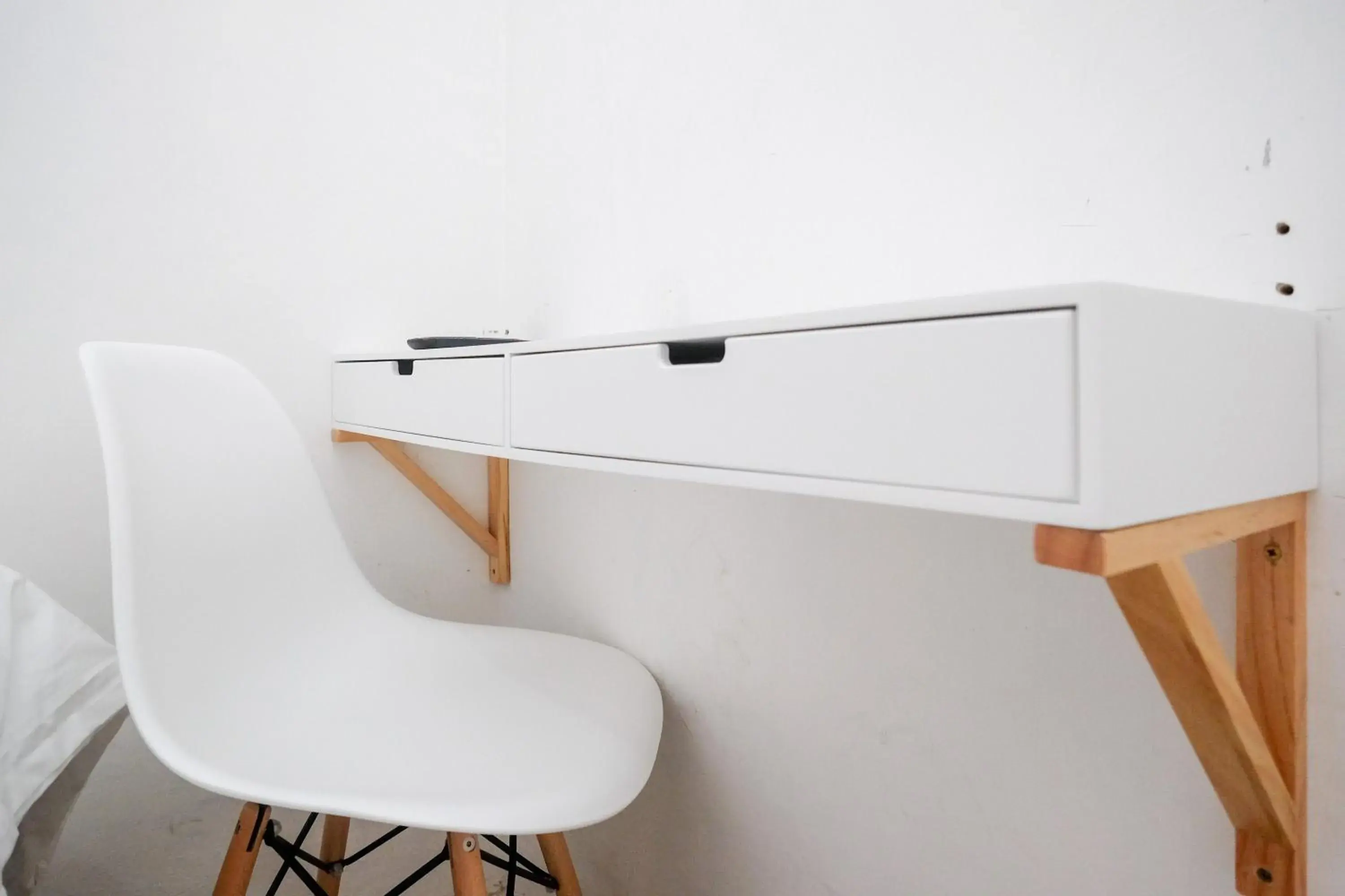 Bedroom in RedDoorz Plus At Lovina Inn Tonrangeng River Side Bedroom in RedDoorz Plus At Lovina Inn Tonrangeng River Side