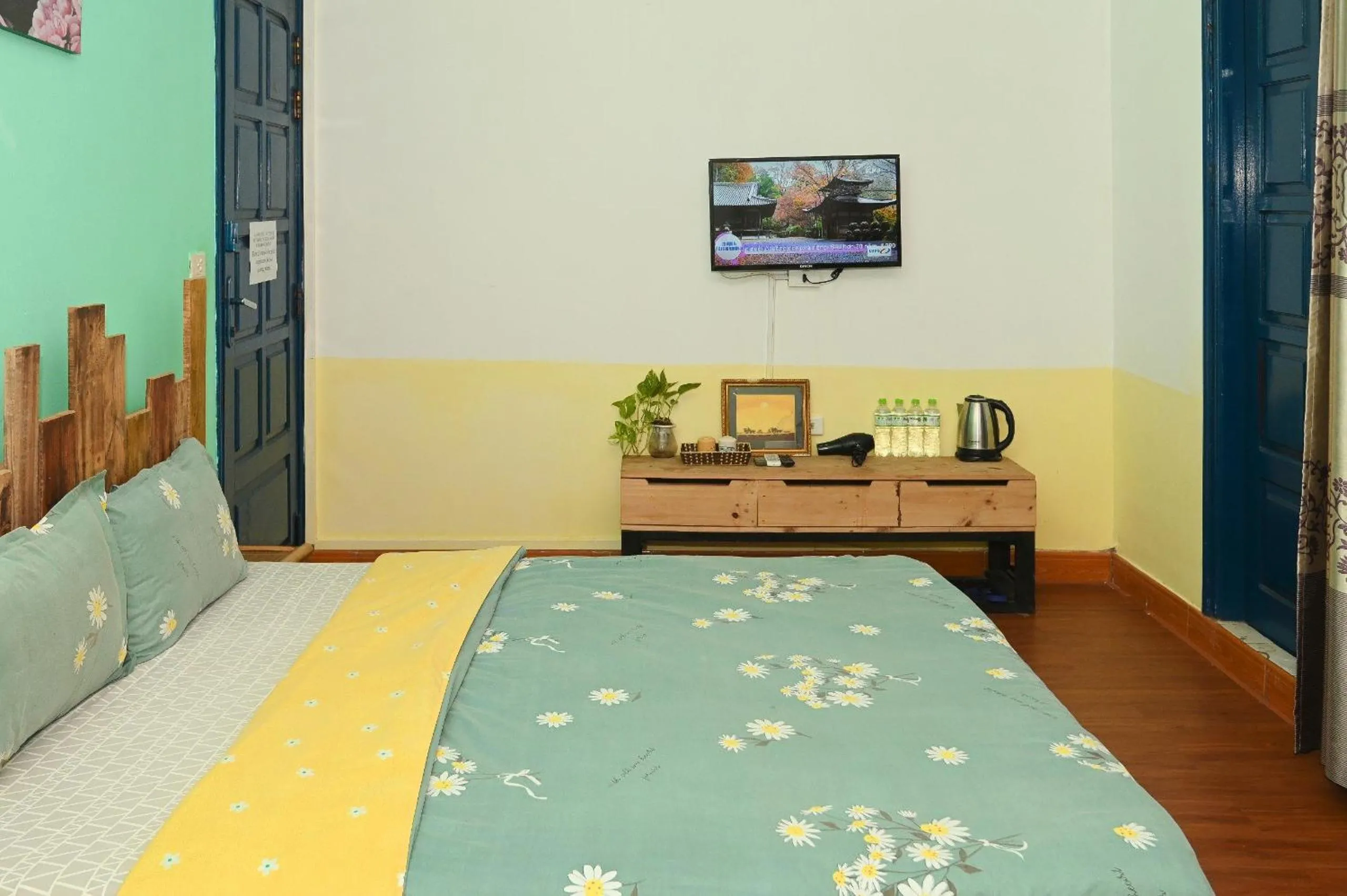 Coffee/tea facilities, Bed in Sunny Hanoi Homestay