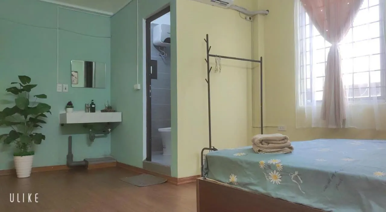 Toilet in Sunny Hanoi Homestay
