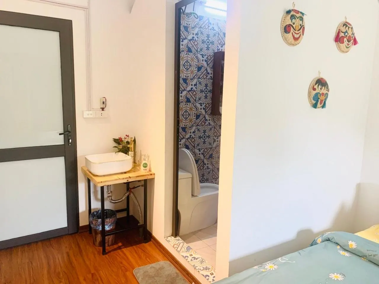 Toilet, Bed in Sunny Hanoi Homestay