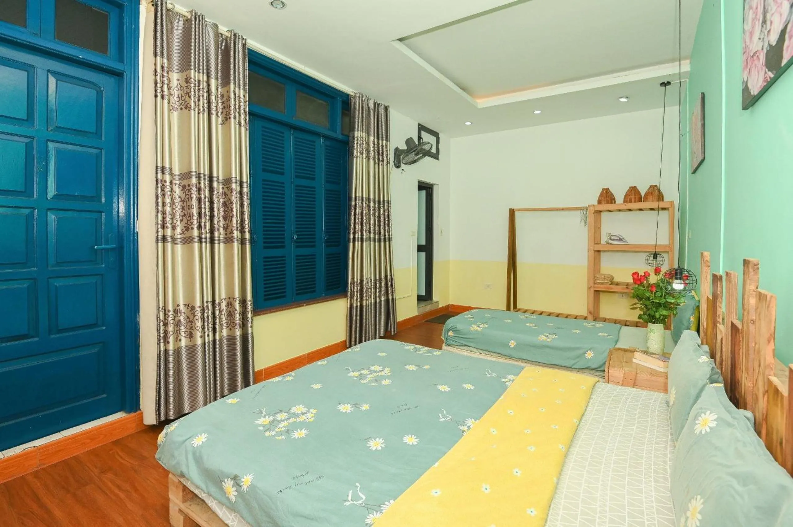 Toilet, Bed in Sunny Hanoi Homestay