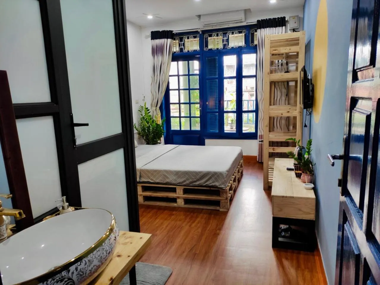 Bedroom, Bed in Sunny Hanoi Homestay