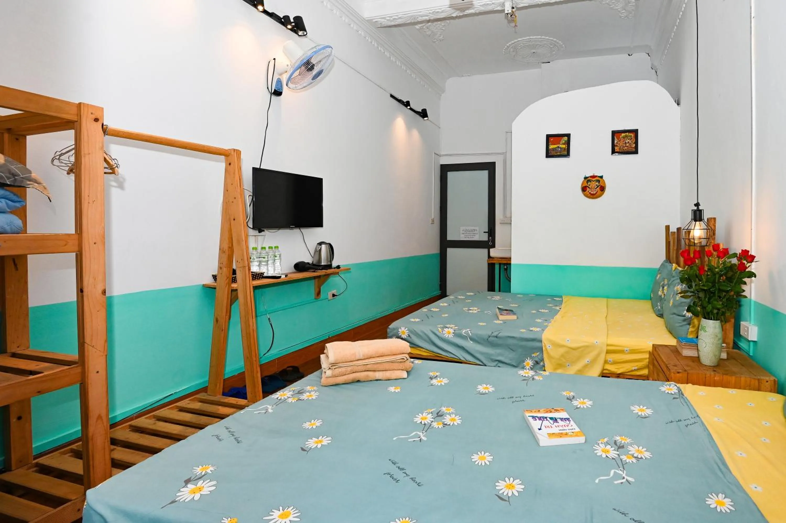 TV and multimedia, Bed in Sunny Hanoi Homestay