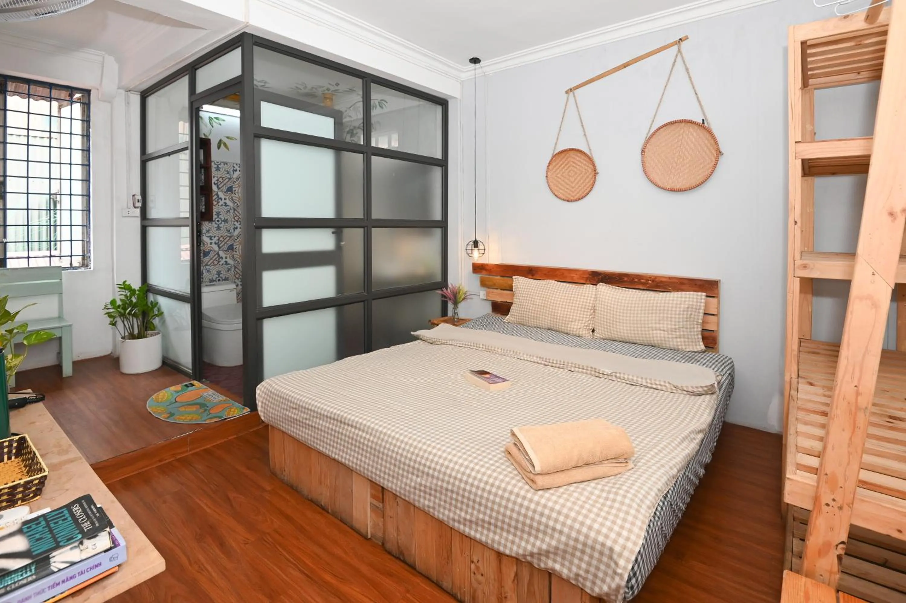 Bedroom, Bed in Sunny Hanoi Homestay