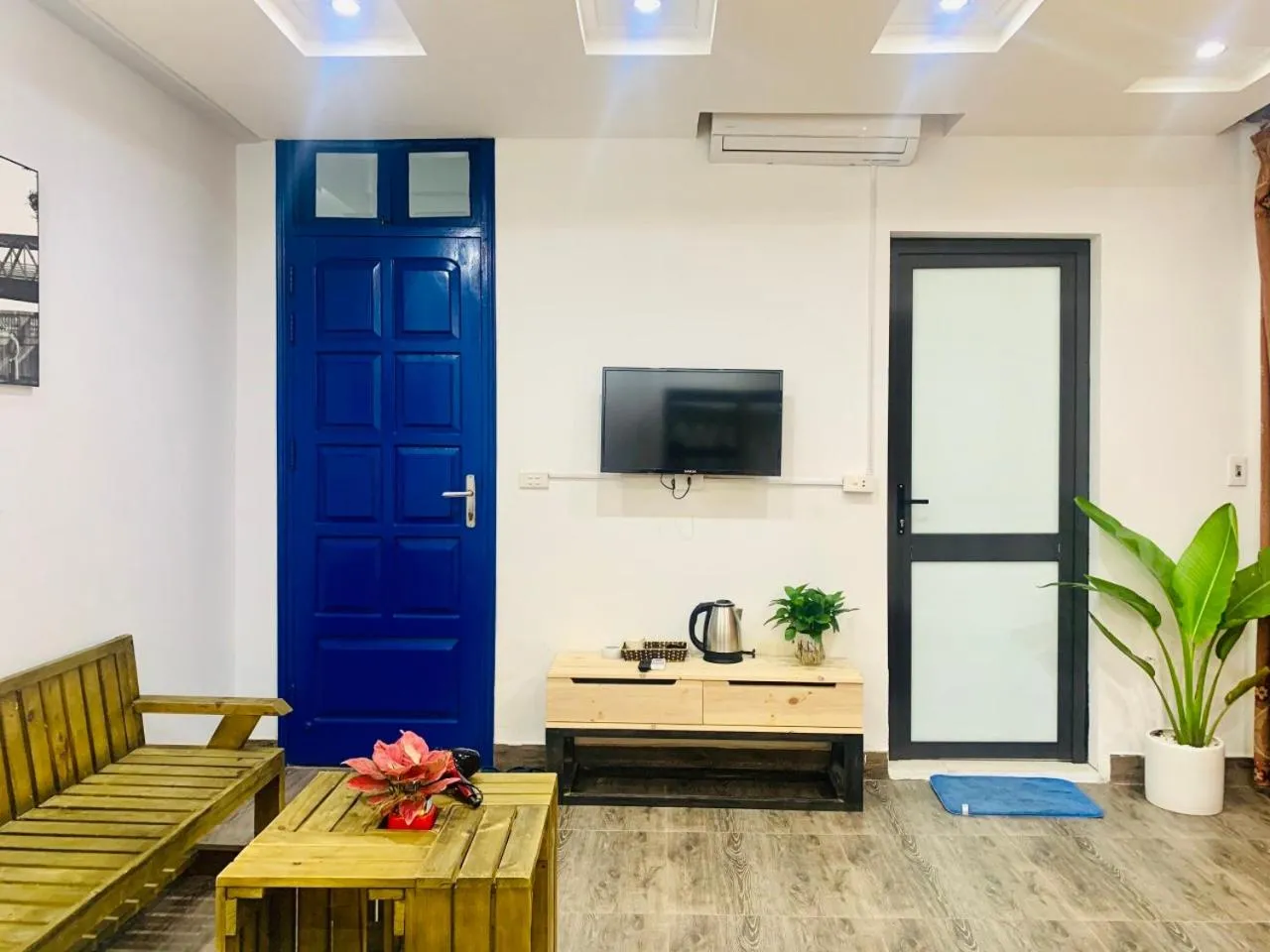 TV and multimedia in Sunny Hanoi Homestay