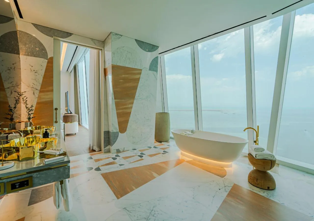 Bathroom, Bed in Raffles Doha