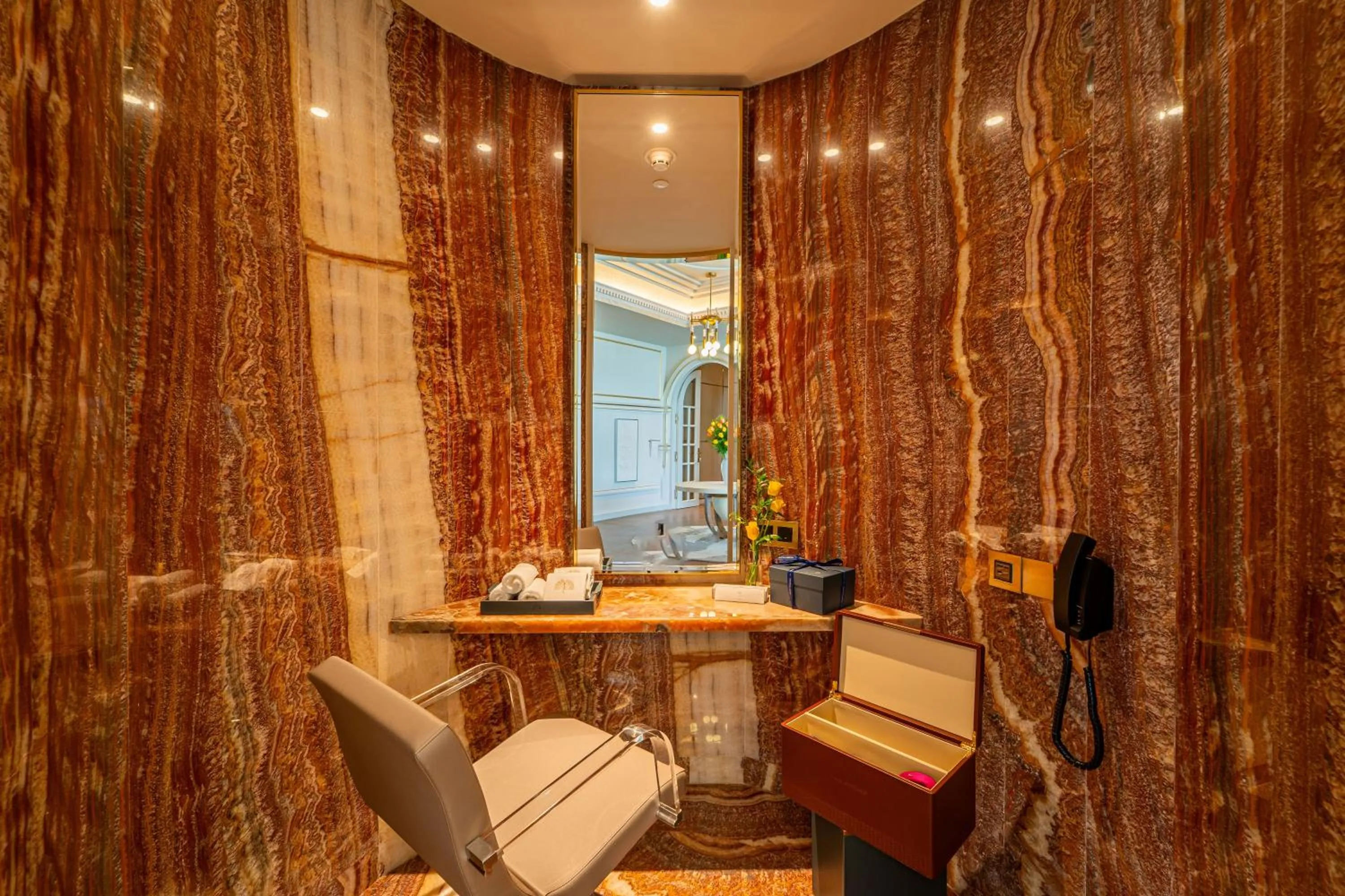 hair dryier in Raffles Doha